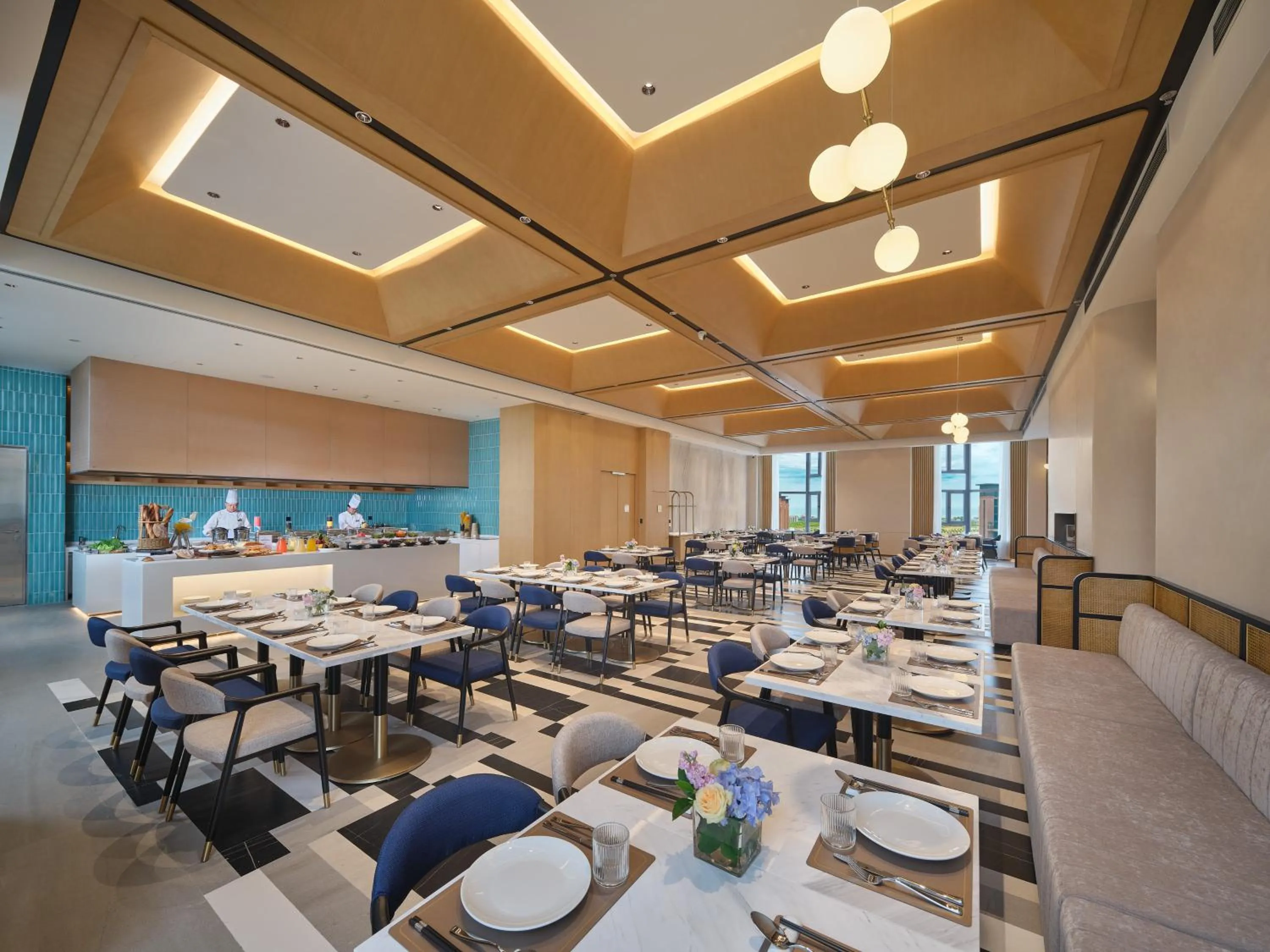 Restaurant/places to eat in Hilton Garden Inn Huludao Longxing Road