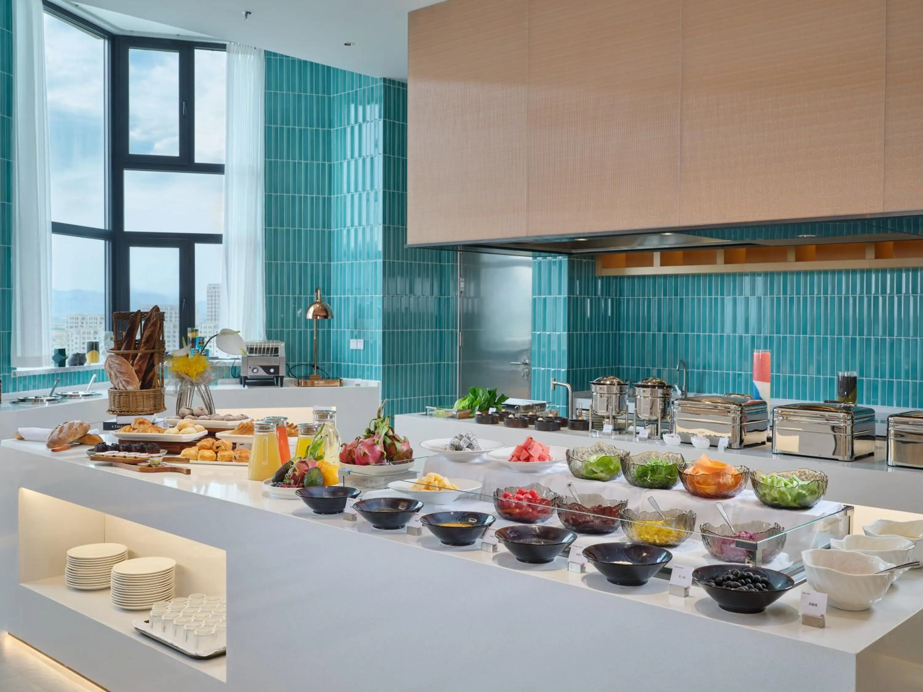 Restaurant/places to eat in Hilton Garden Inn Huludao Longxing Road