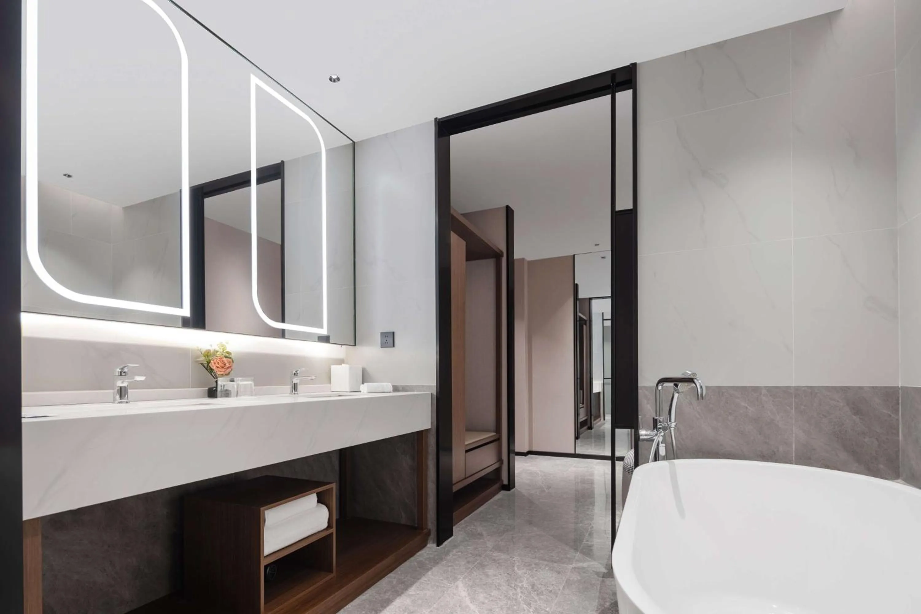 Bathroom in Hilton Garden Inn Yichang Yiling