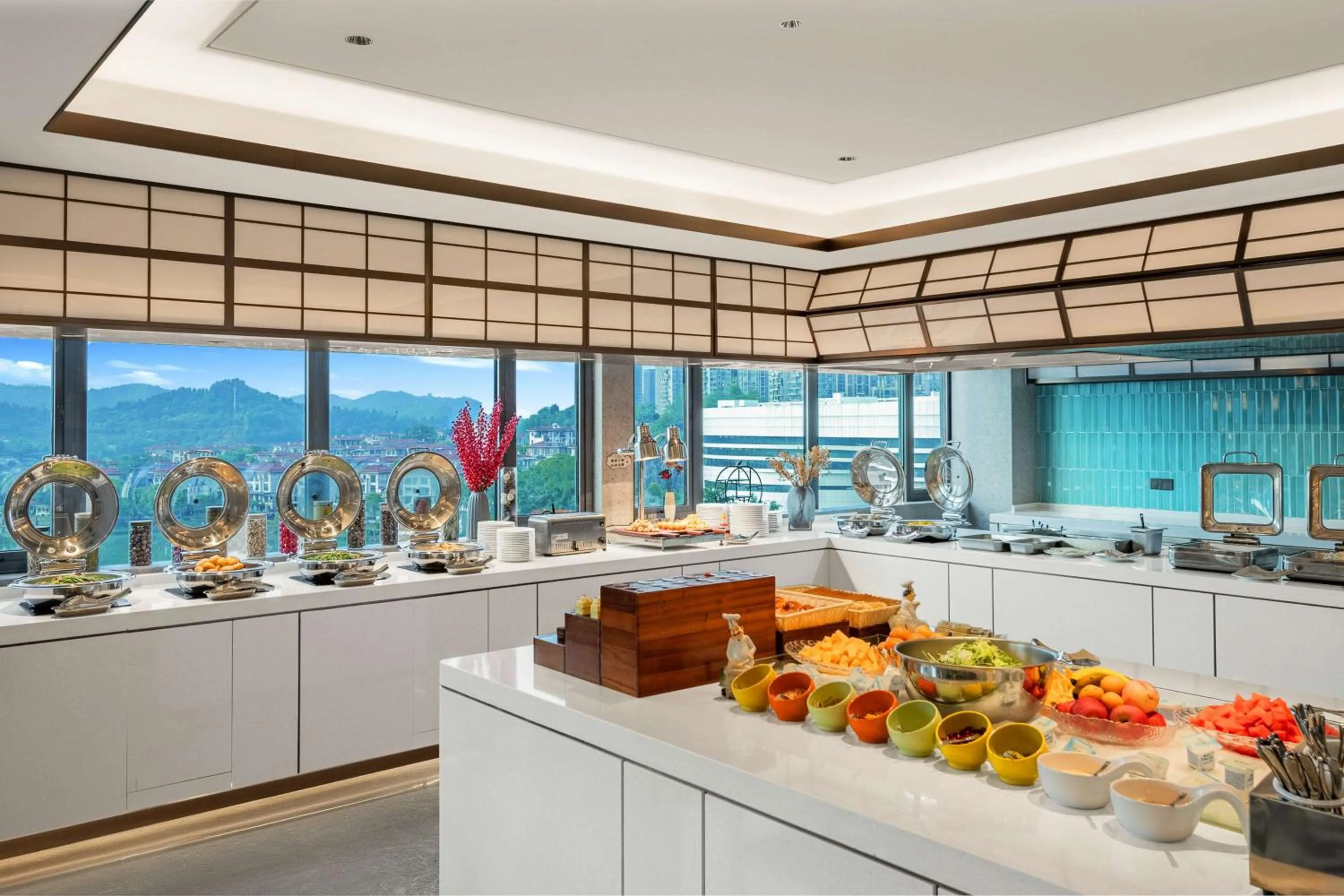 Restaurant/places to eat in Hilton Garden Inn Yichang Yiling