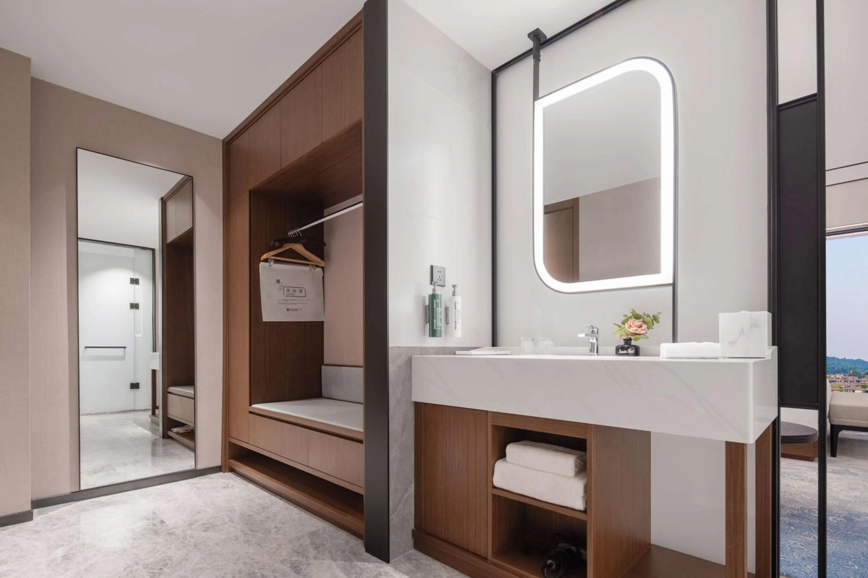 Bathroom in Hilton Garden Inn Yichang Yiling