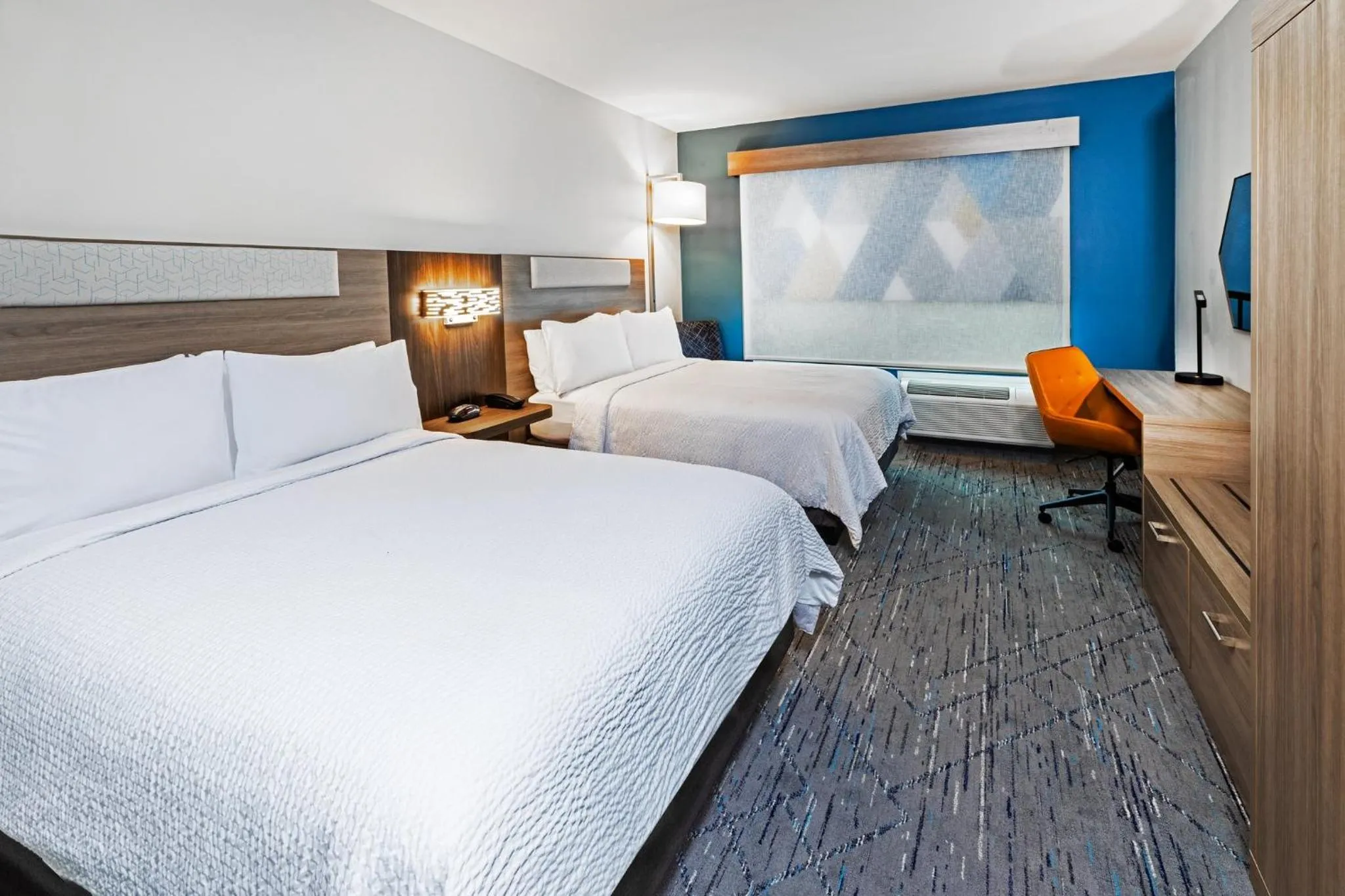 Photo of the whole room, Bed in Holiday Inn Express & Suites Senatobia I-55 by IHG