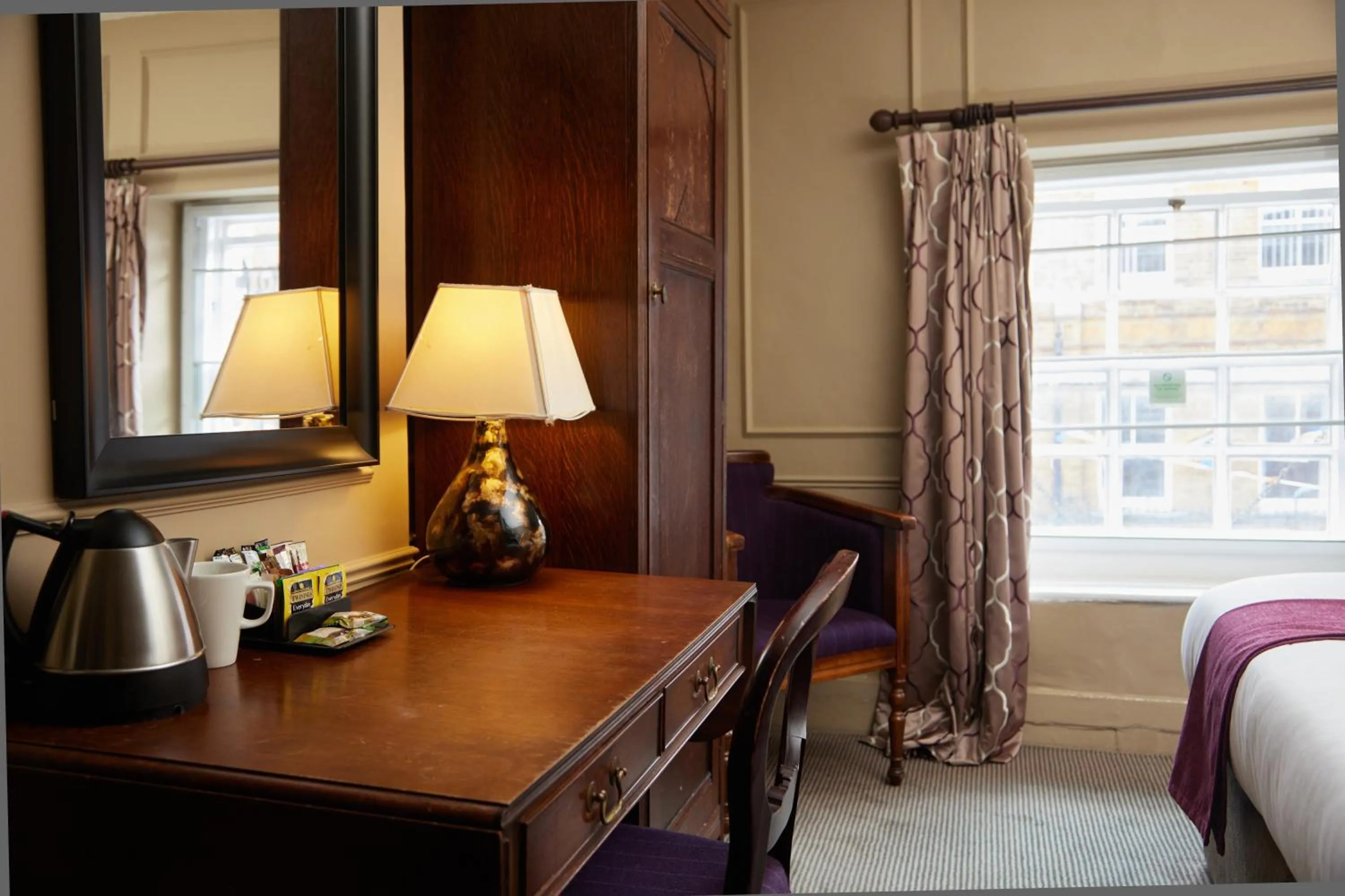 Coffee/tea facilities, Bed in Cock Hotel by Greene King Inns