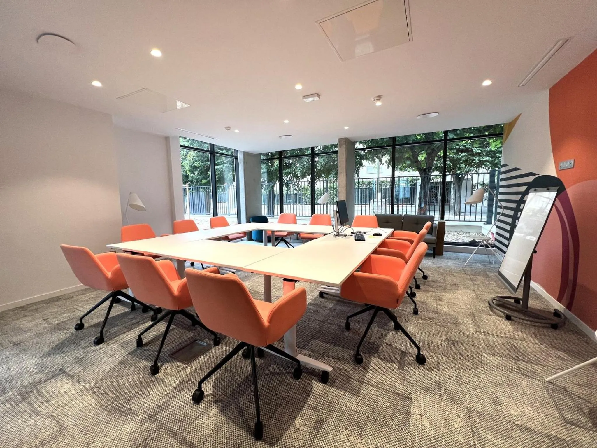 Meeting/conference room in Holiday Inn Express Paris - Poissy by IHG