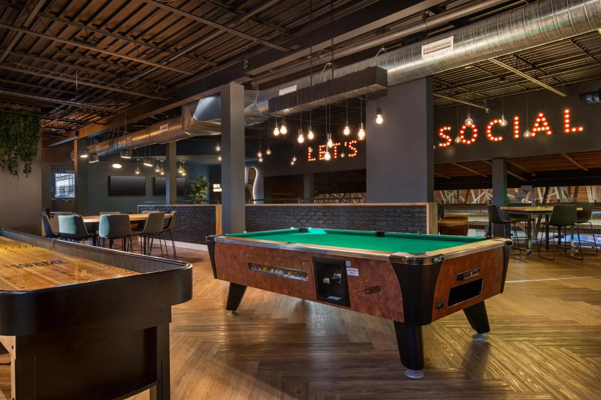 Lounge or bar in Staybridge Suites St. Catharines Conf Ctr by IHG