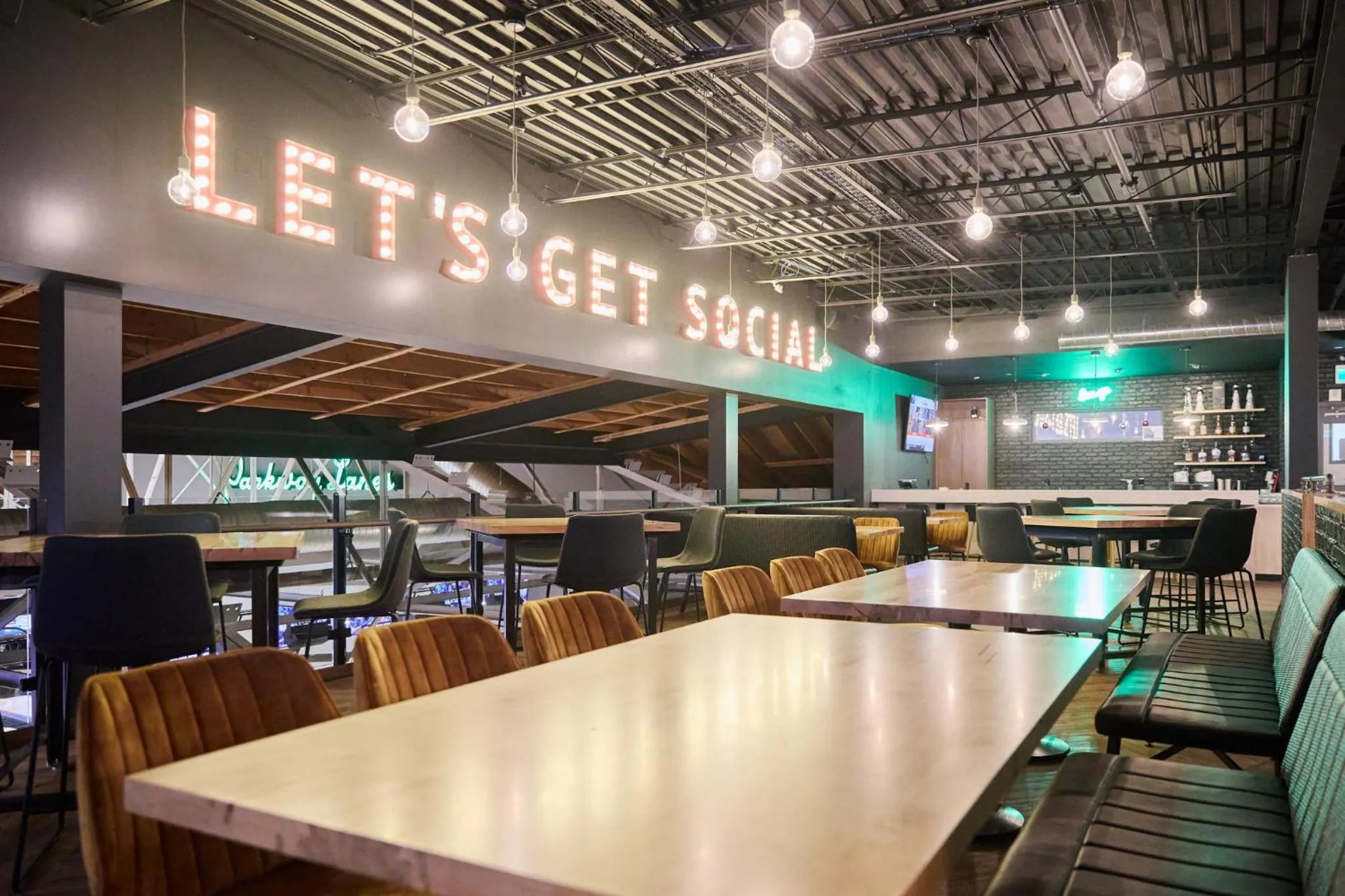 Lounge or bar in Staybridge Suites St. Catharines Conf Ctr by IHG