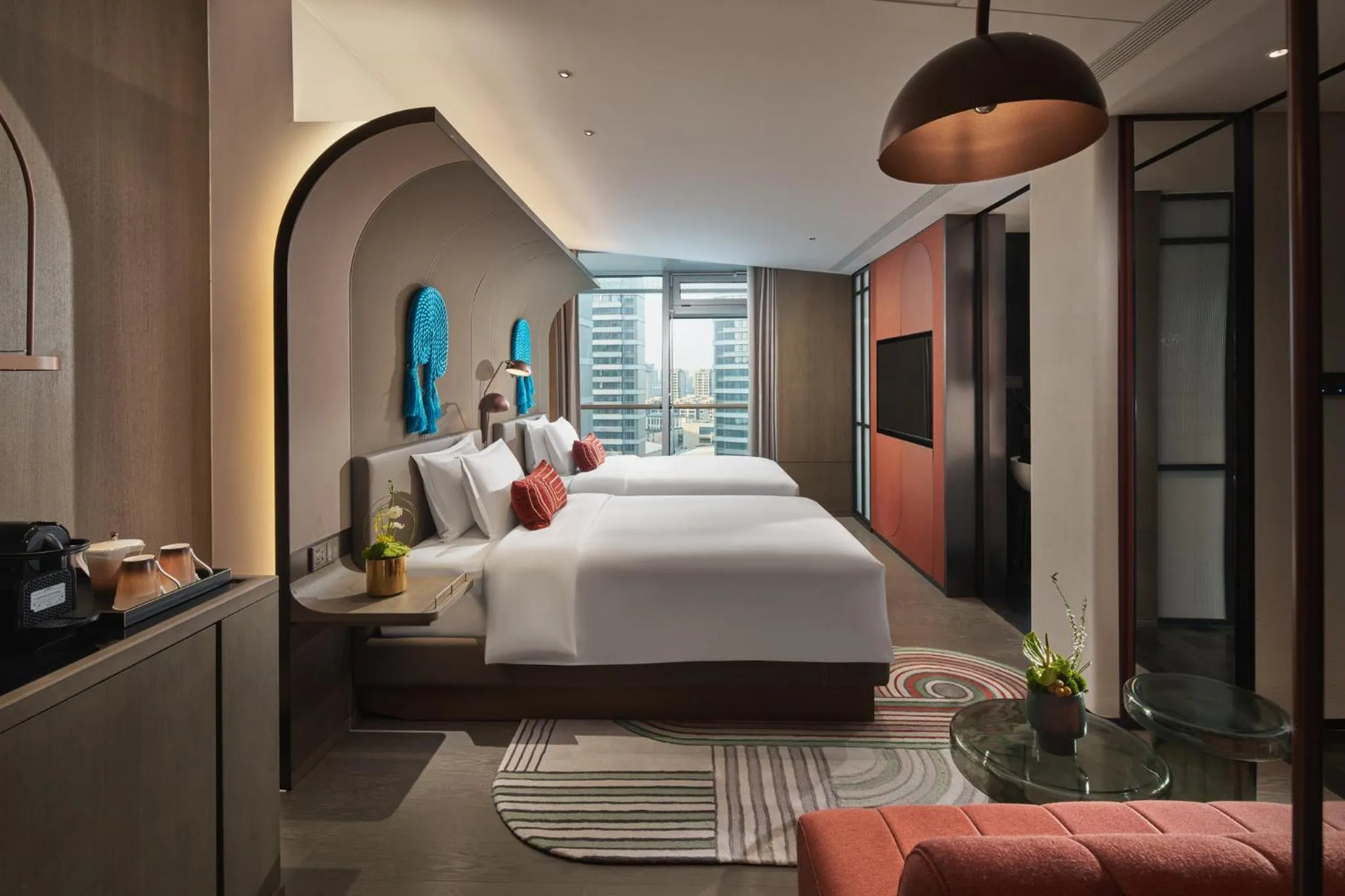 Photo of the whole room, Bed in Hotel Indigo Ningbo Riverside by IHG