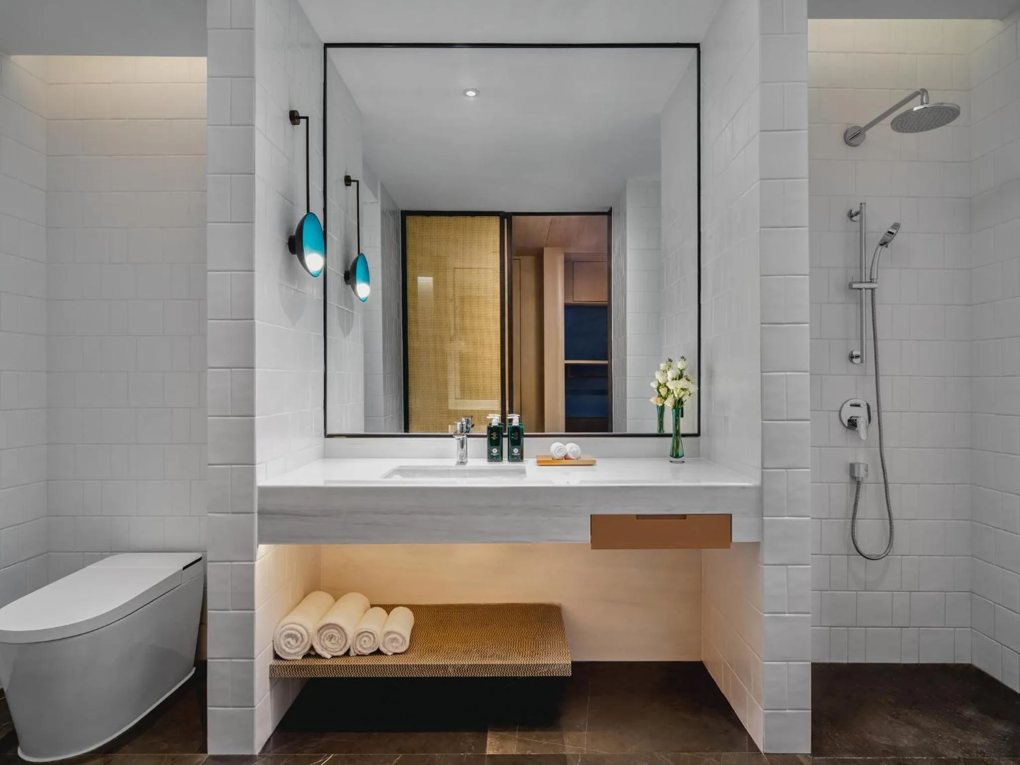 Photo of the whole room in Hotel Indigo Yantai Golden Coast by IHG