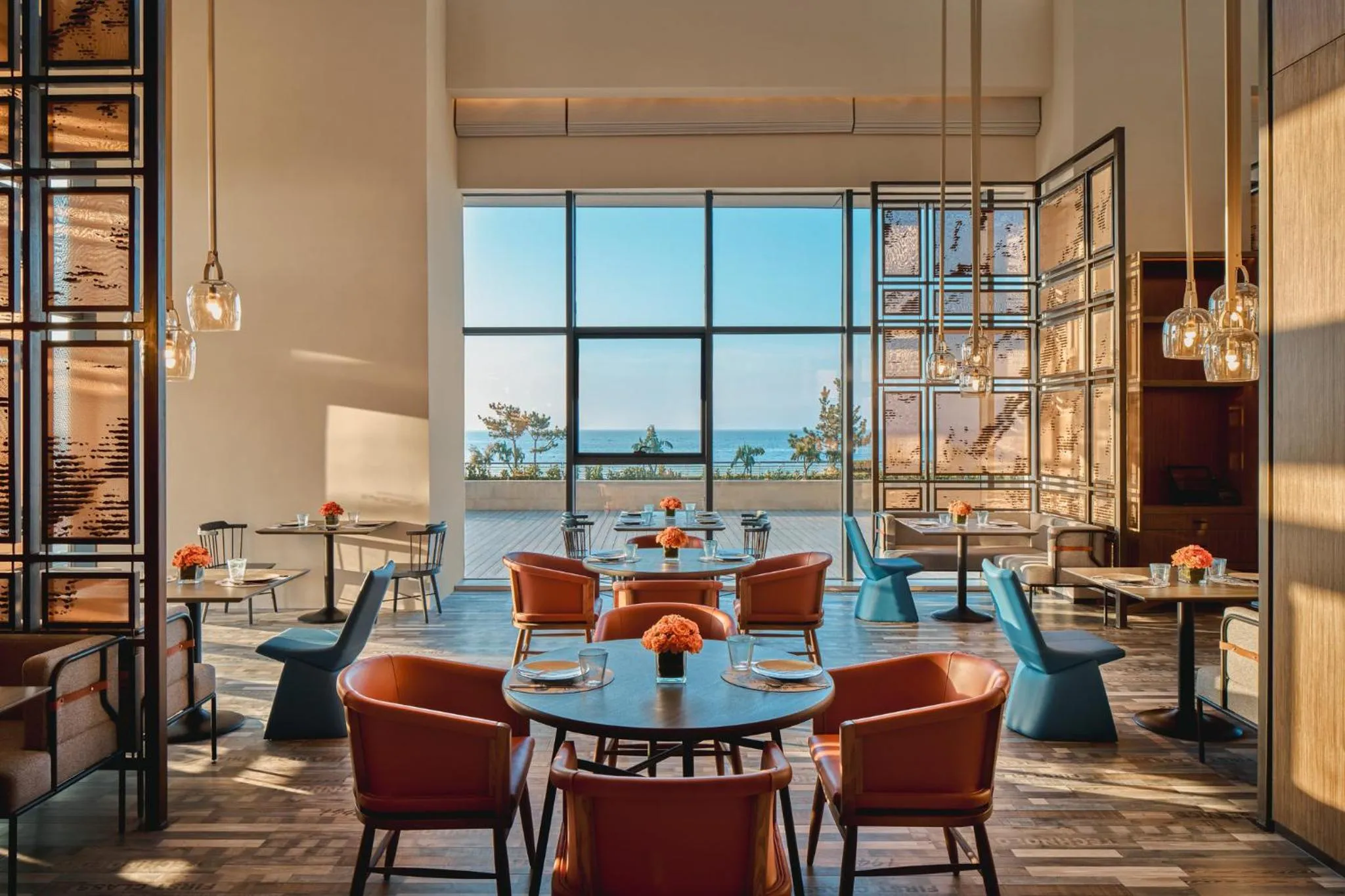 Restaurant/places to eat in Hotel Indigo Yantai Golden Coast by IHG