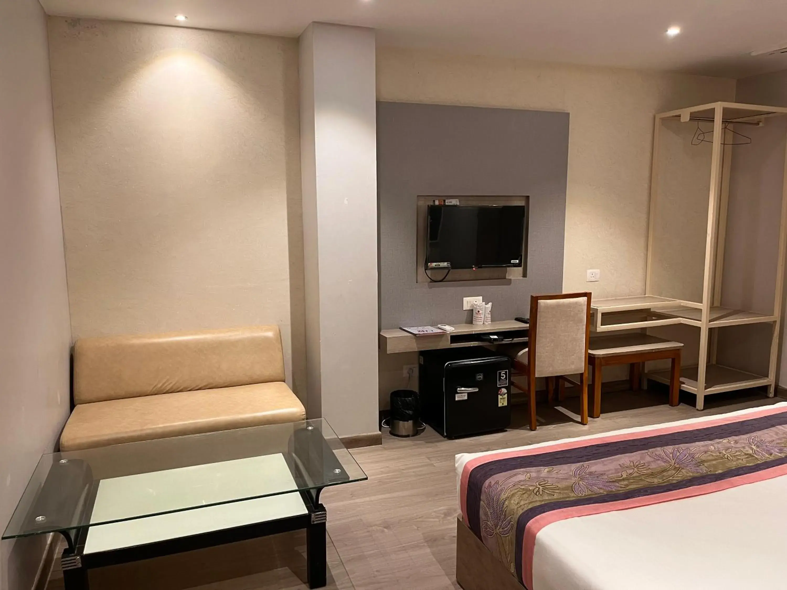 Luxury Triple Room in Hotel Ratana International Luxury Triple Room in Hotel Ratana International