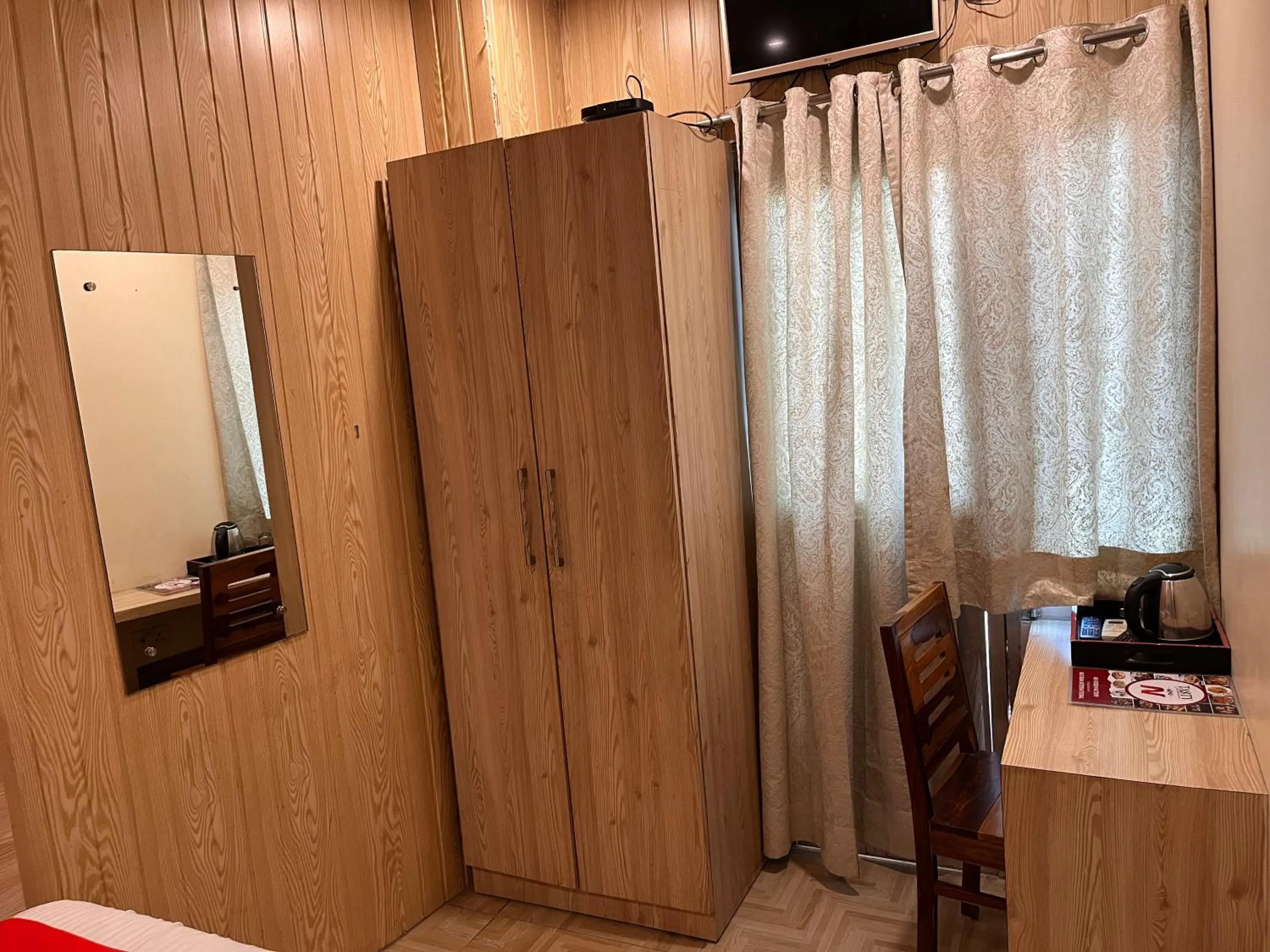 Hotel Ratana International