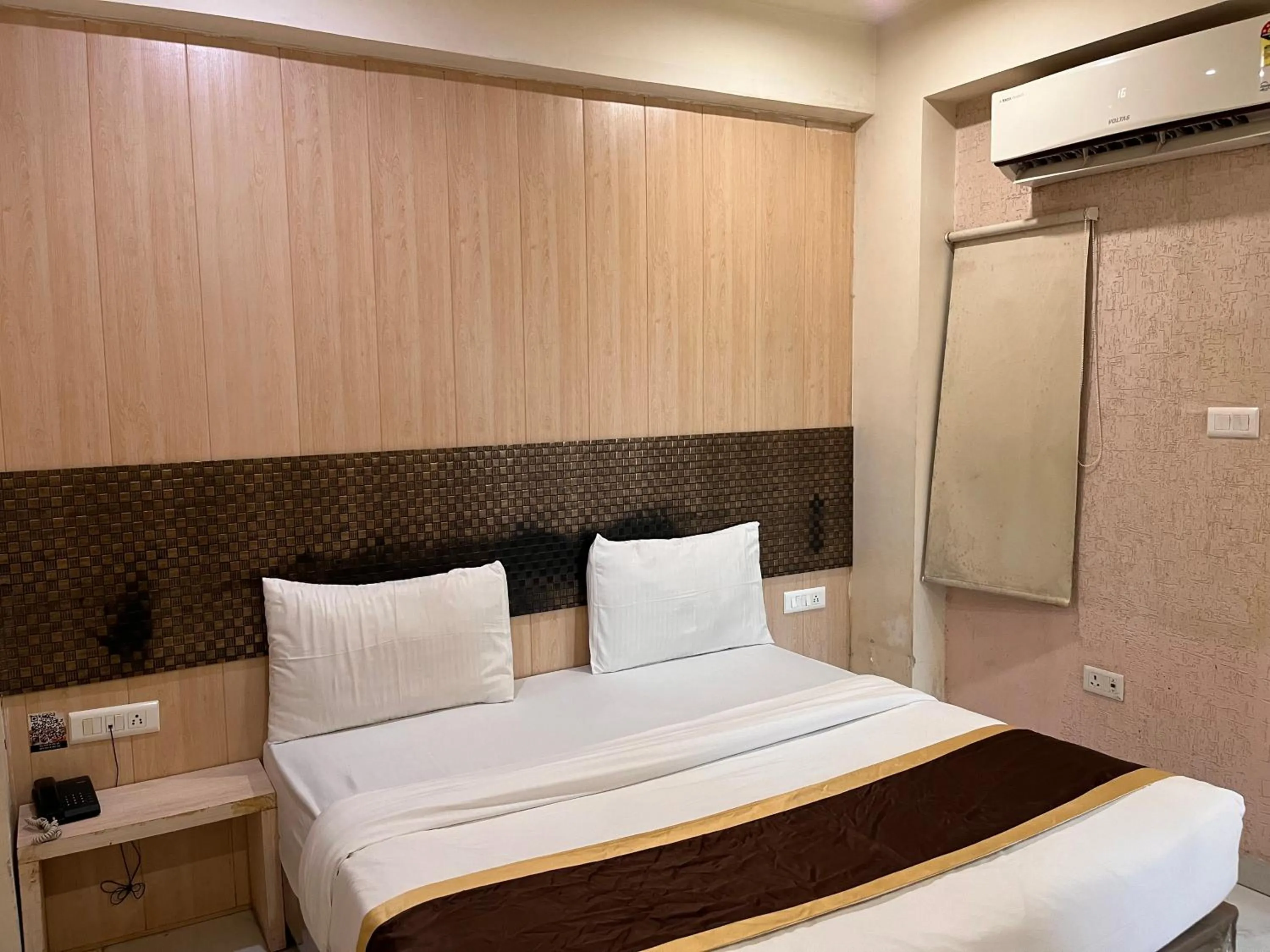 Hotel Ratana International