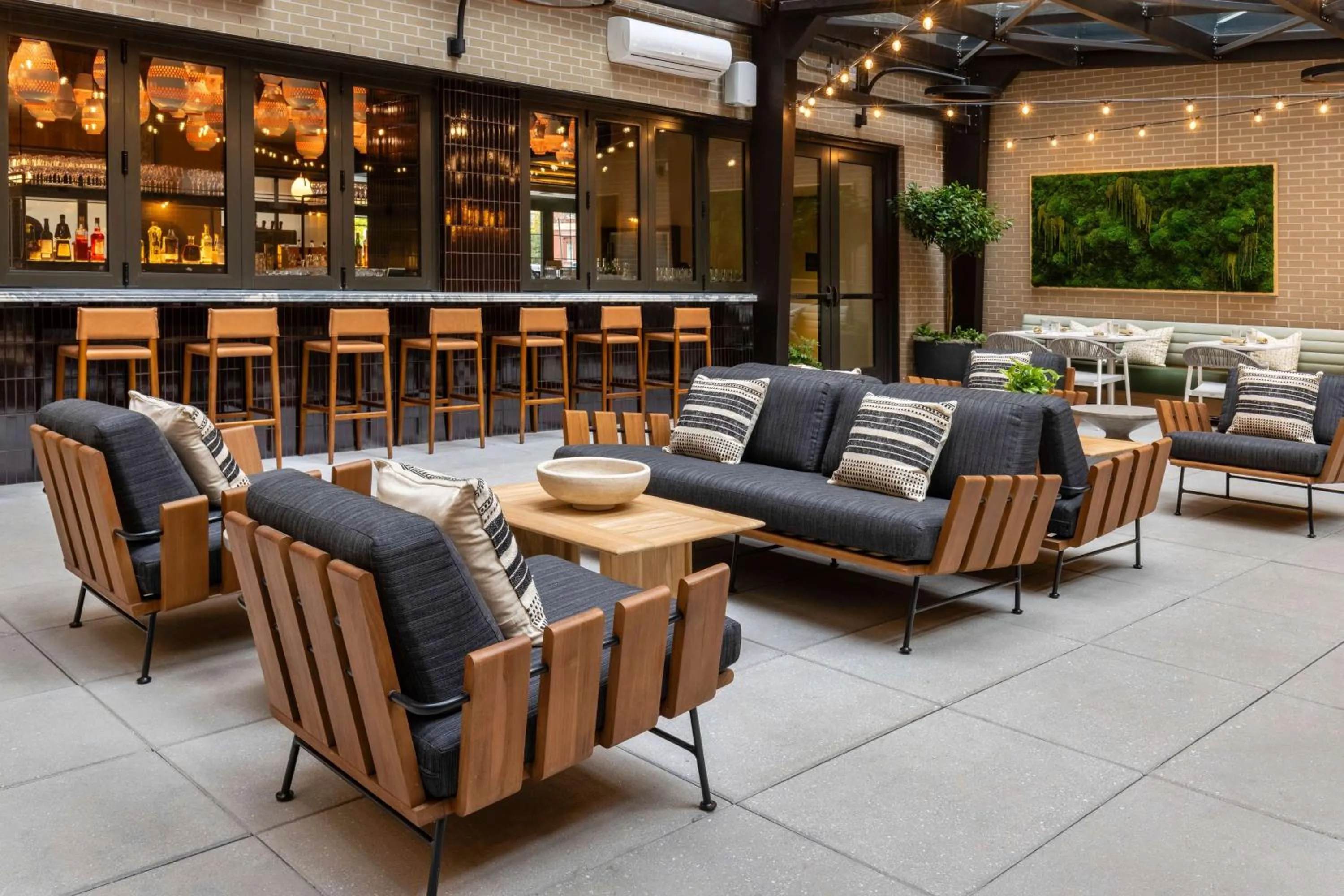 Restaurant/places to eat in Arlo Washington DC