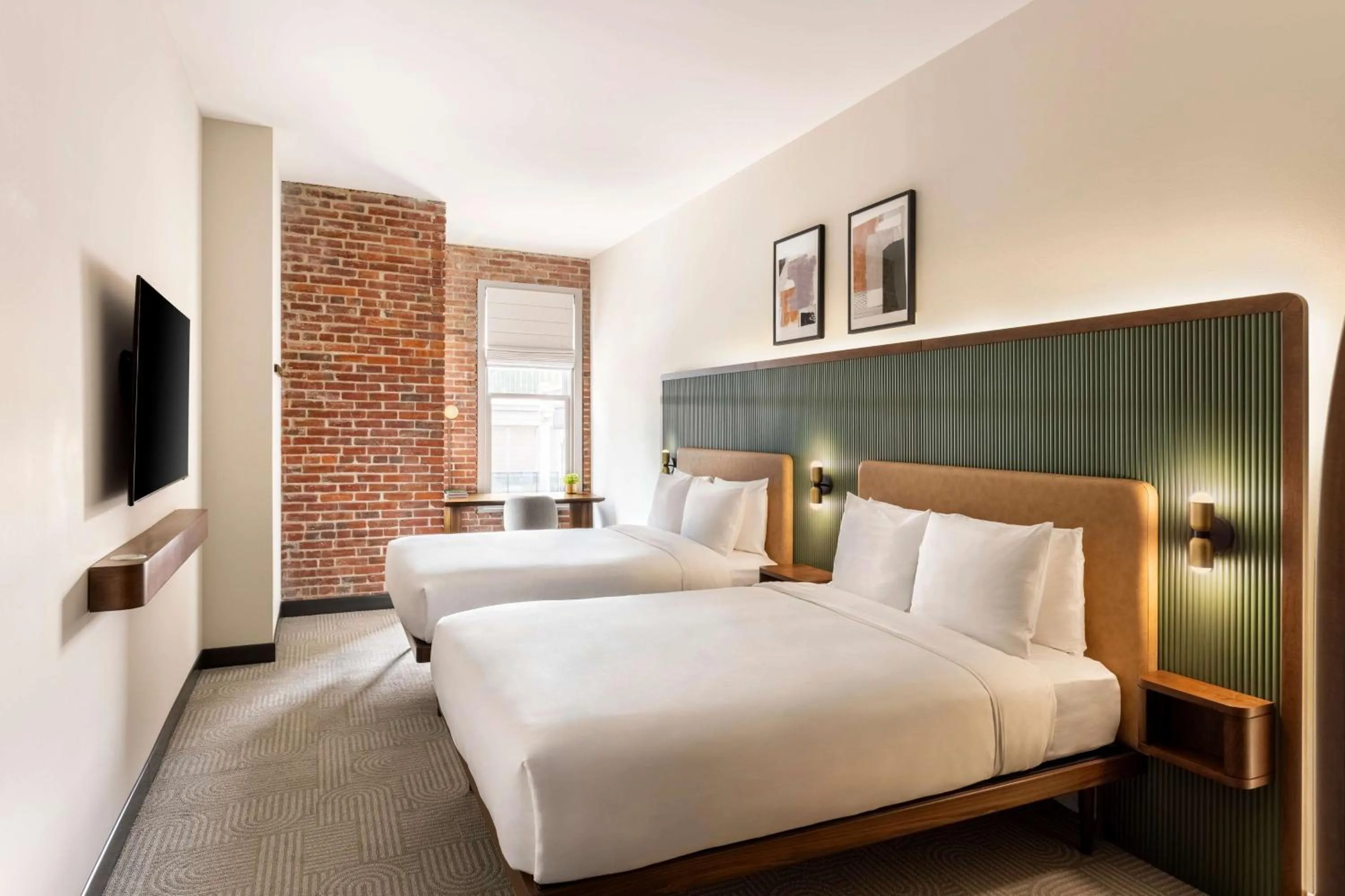 Bedroom, Bed in Arlo Washington DC