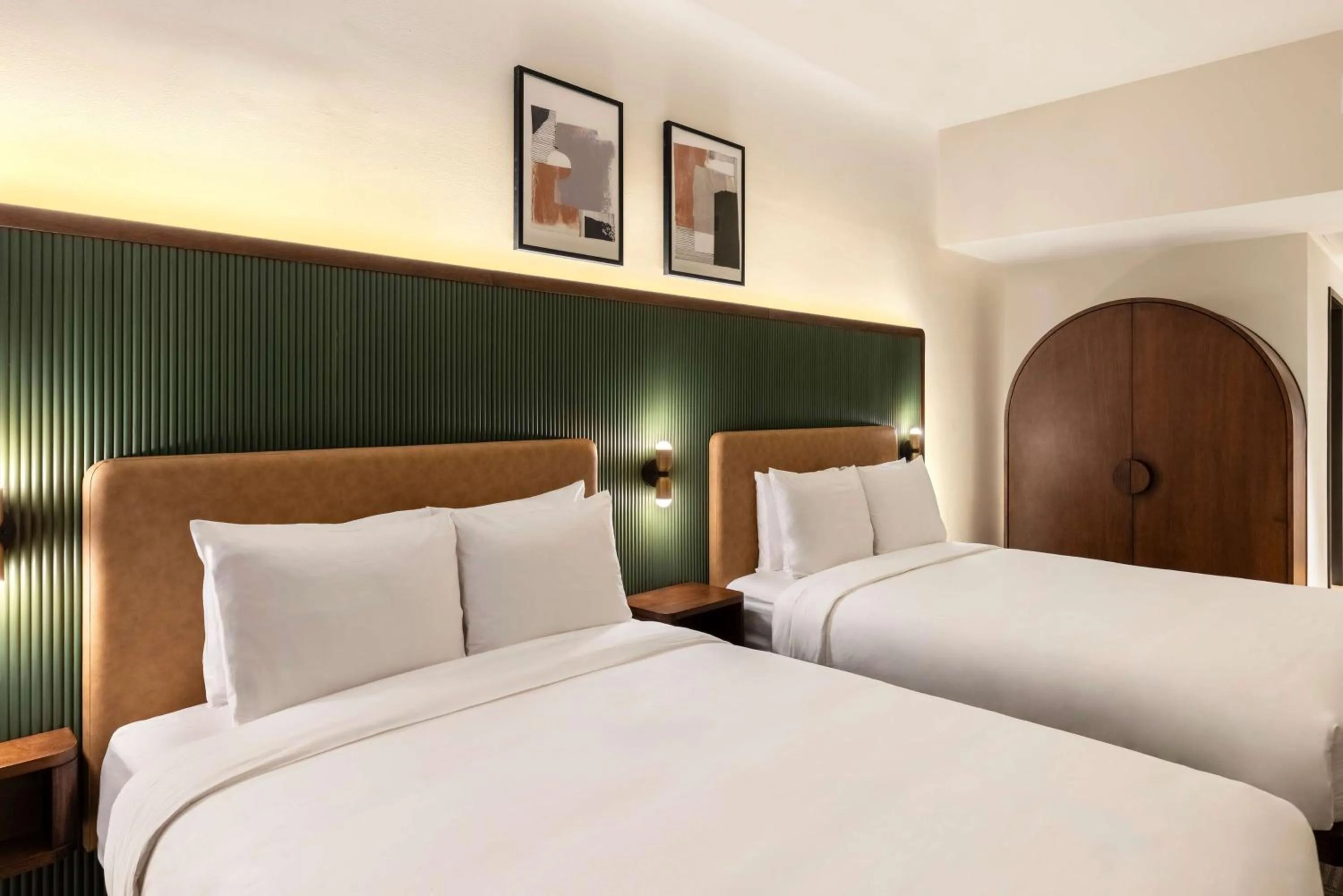 Bedroom, Bed in Arlo Washington DC