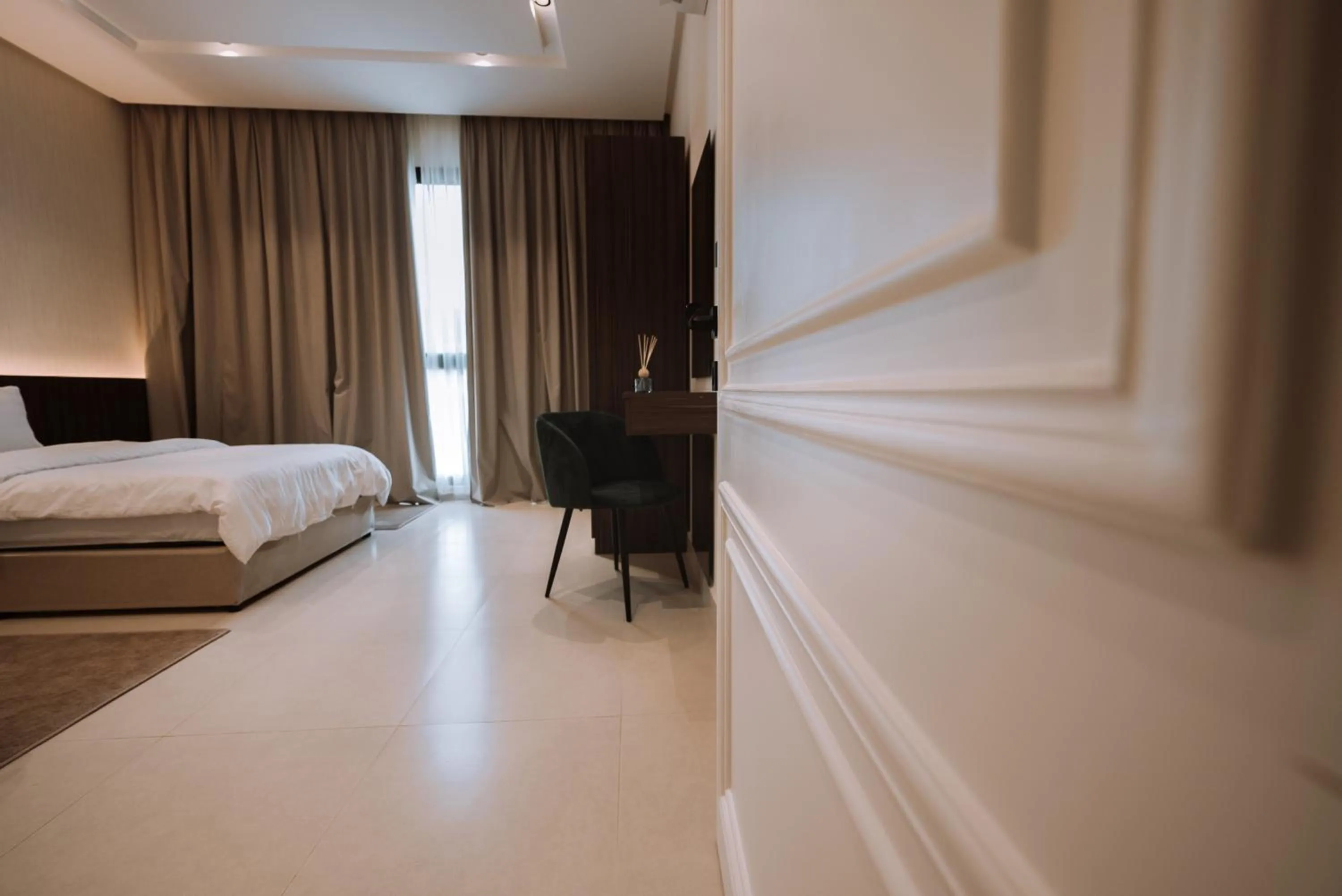 Bedroom, Bed in Riyadh Luxury Hotel