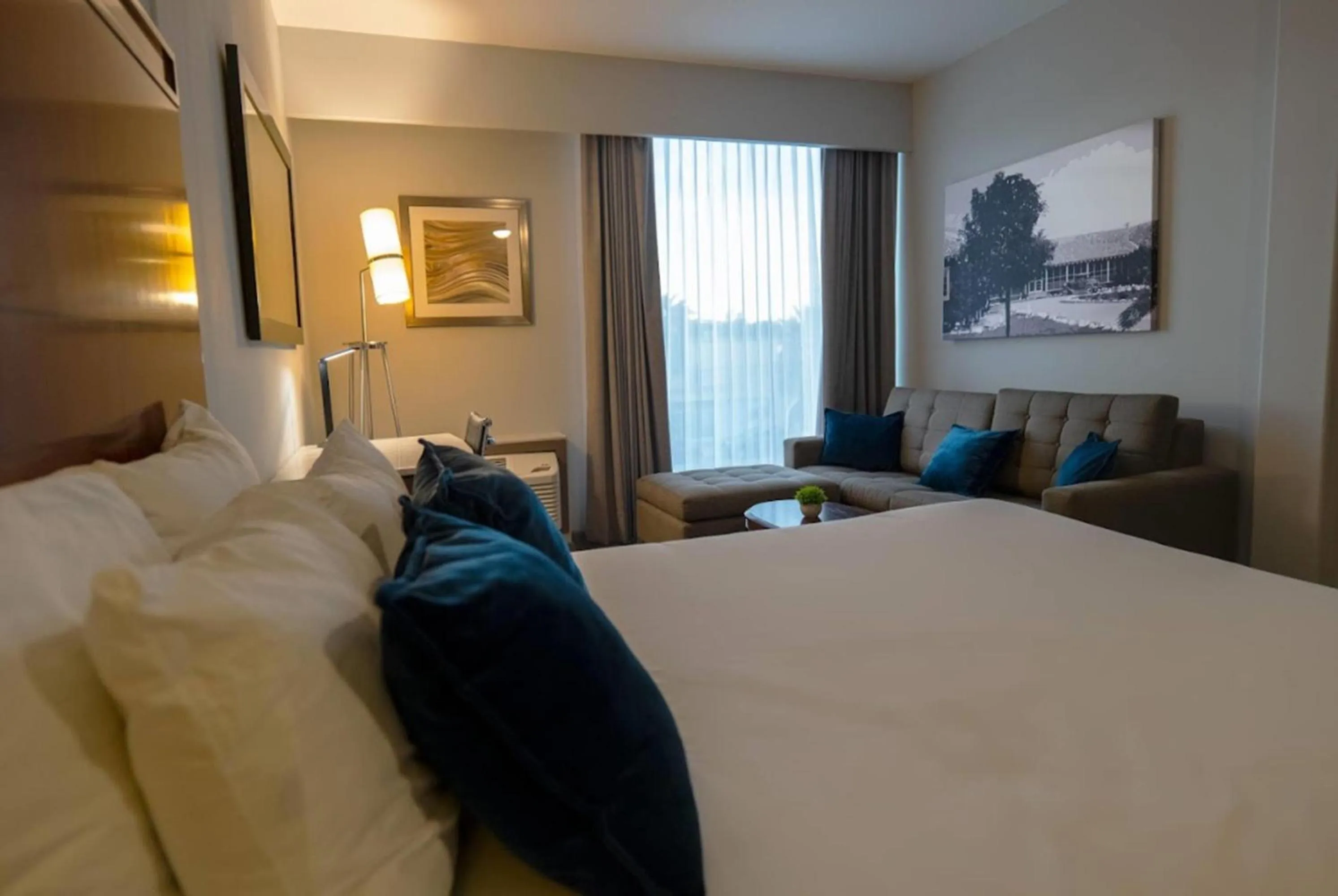 Photo of the whole room, Bed in Esplendor by Wyndham Los Mochis Country Place