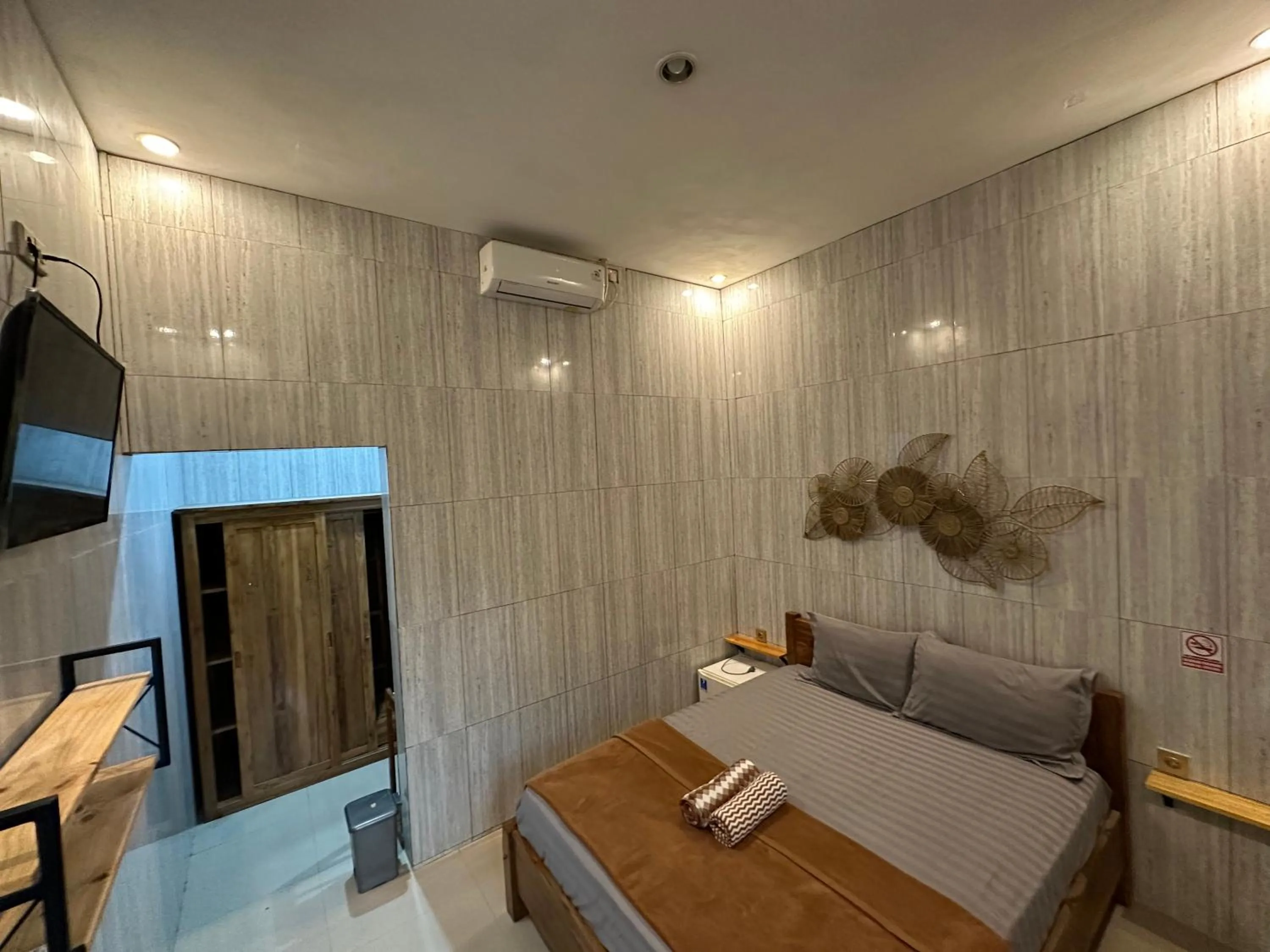 Bed in Kubu Alvian Guest House