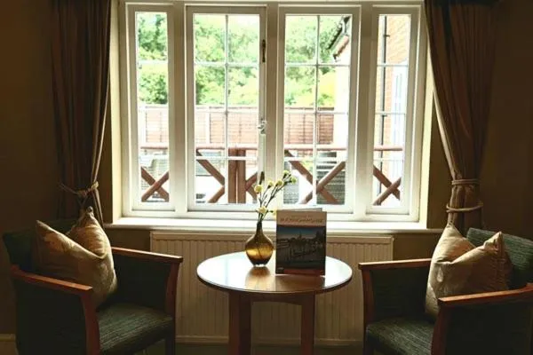 Grovefield House Hotel By Uno