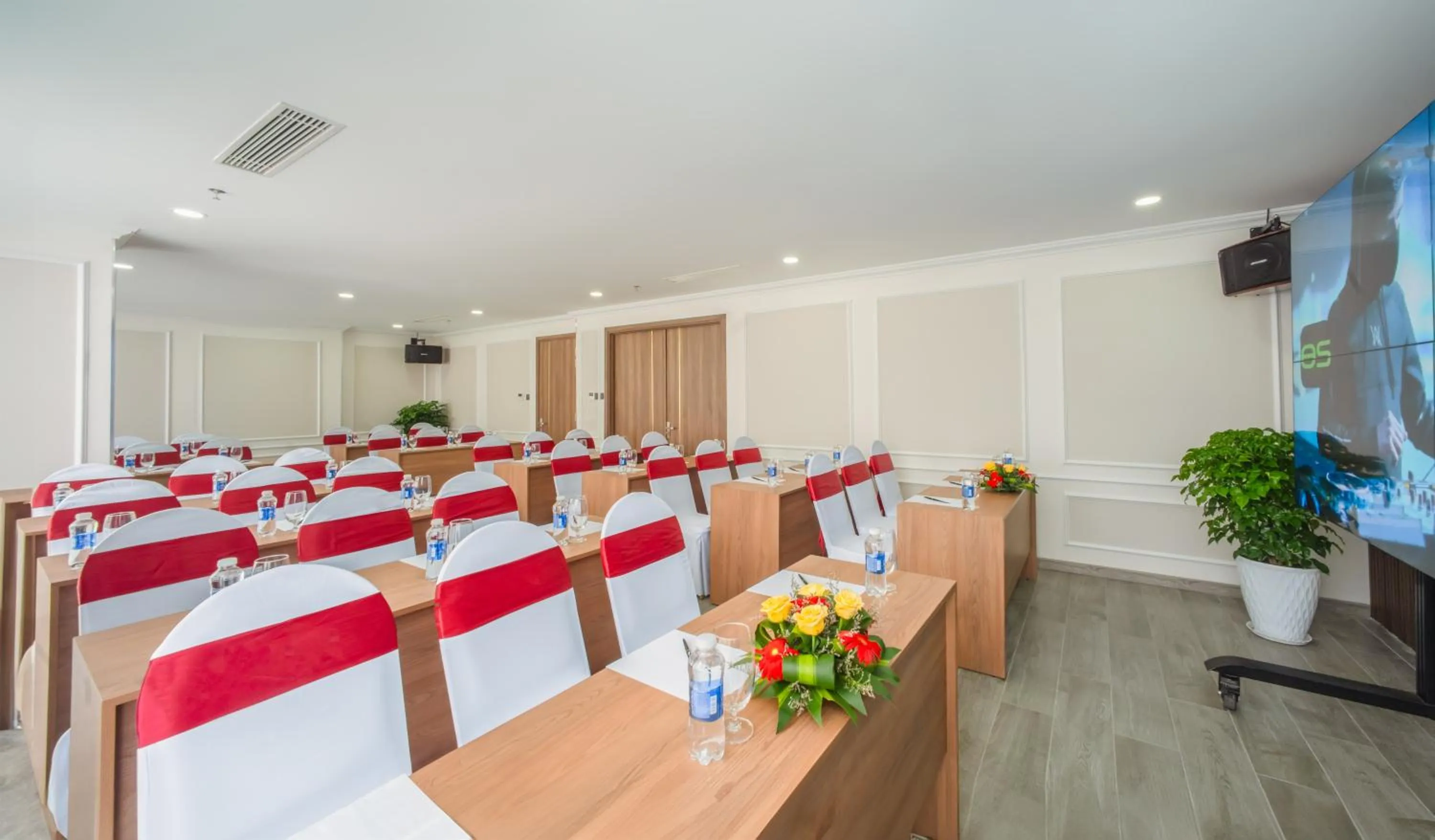 Meeting/conference room in Avari Hotel