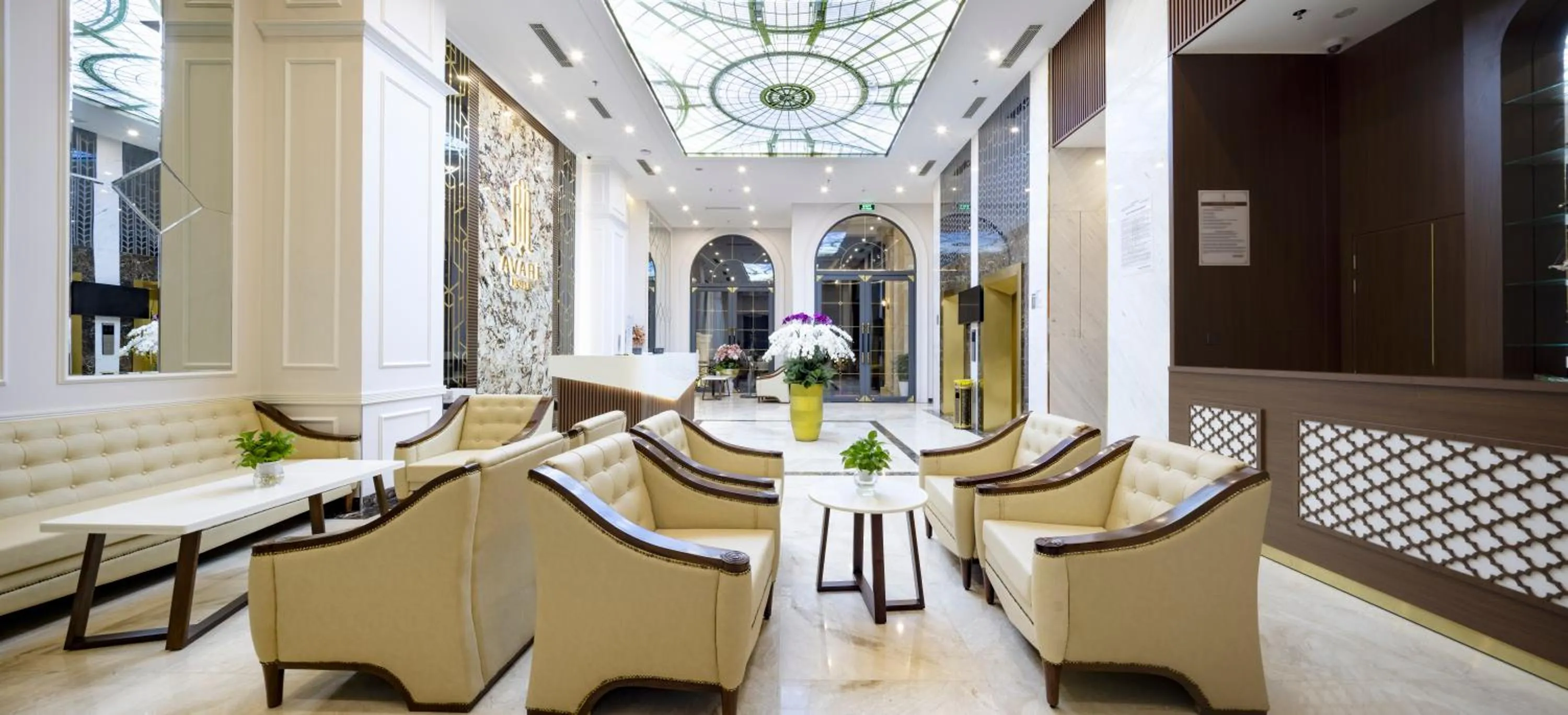 Lobby or reception in Avari Hotel
