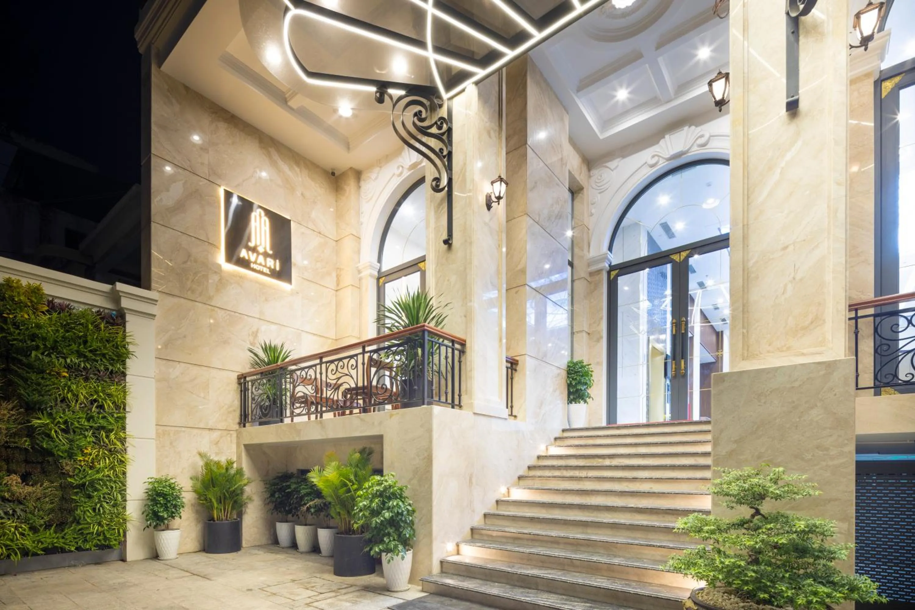 Property building in Avari Hotel