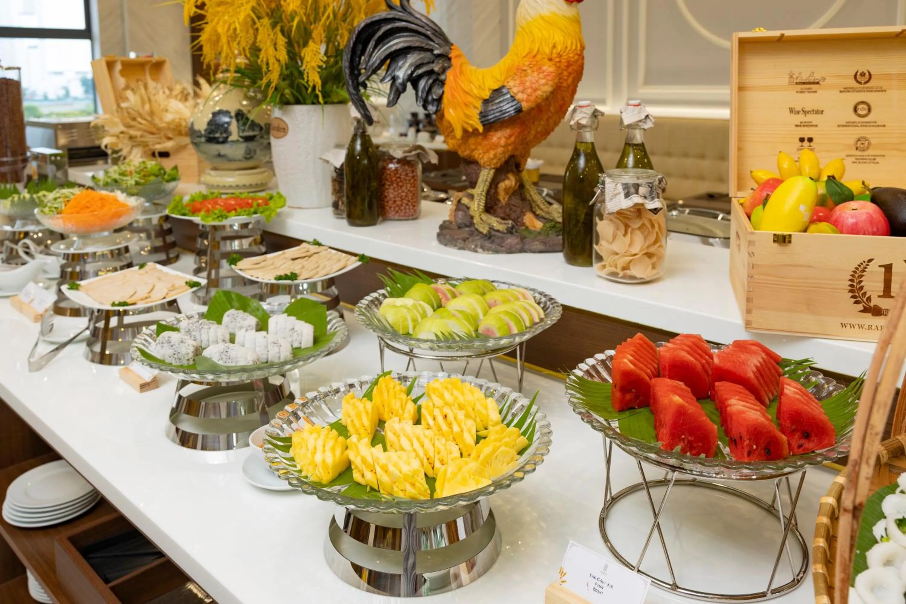 Buffet breakfast in Avari Hotel