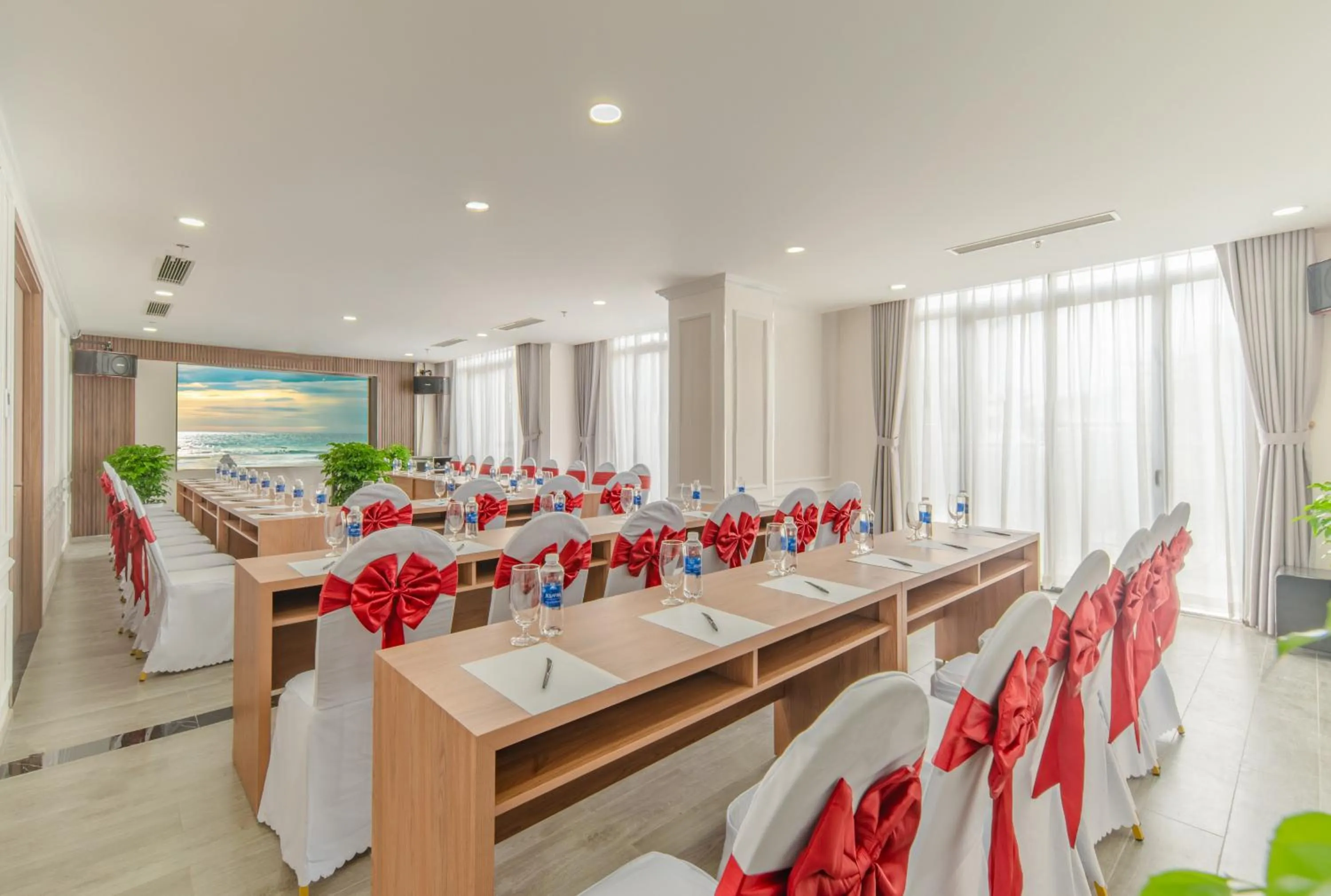 Meeting/conference room in Avari Hotel