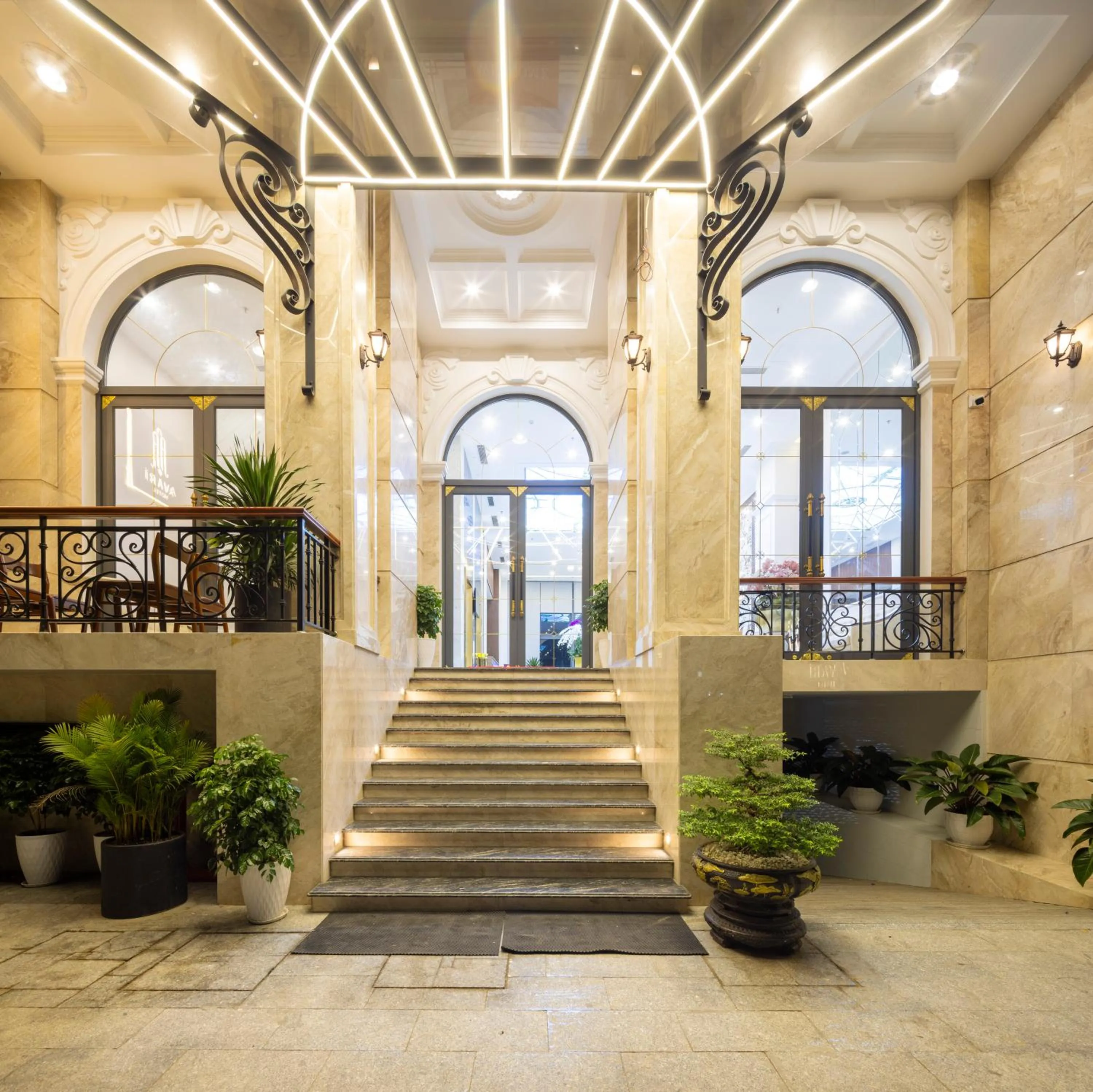 Facade/entrance in Avari Hotel