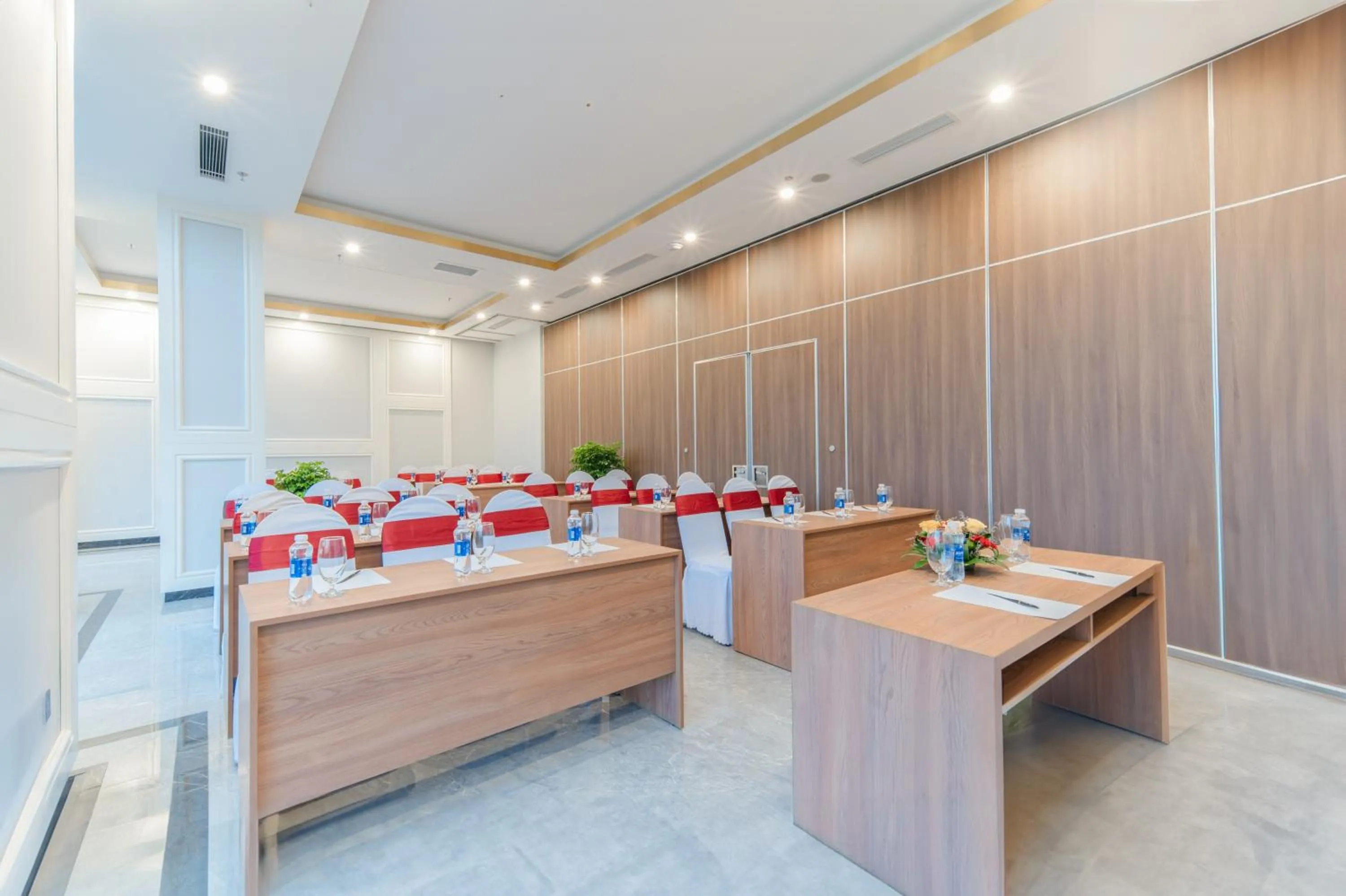 Meeting/conference room in Avari Hotel