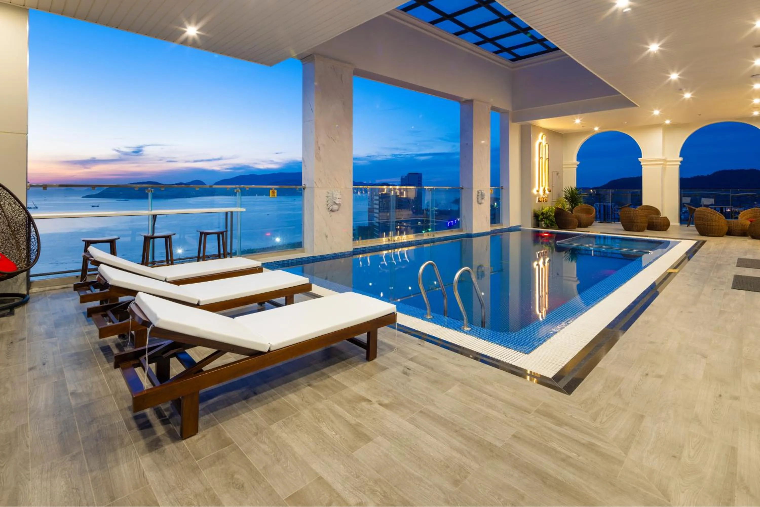 Pool view in Avari Hotel