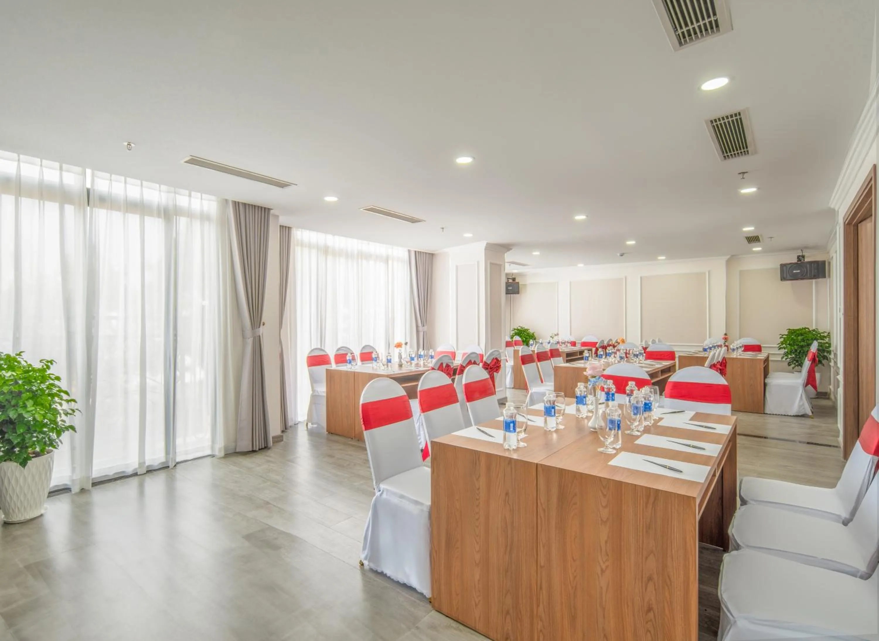 Meeting/conference room in Avari Hotel