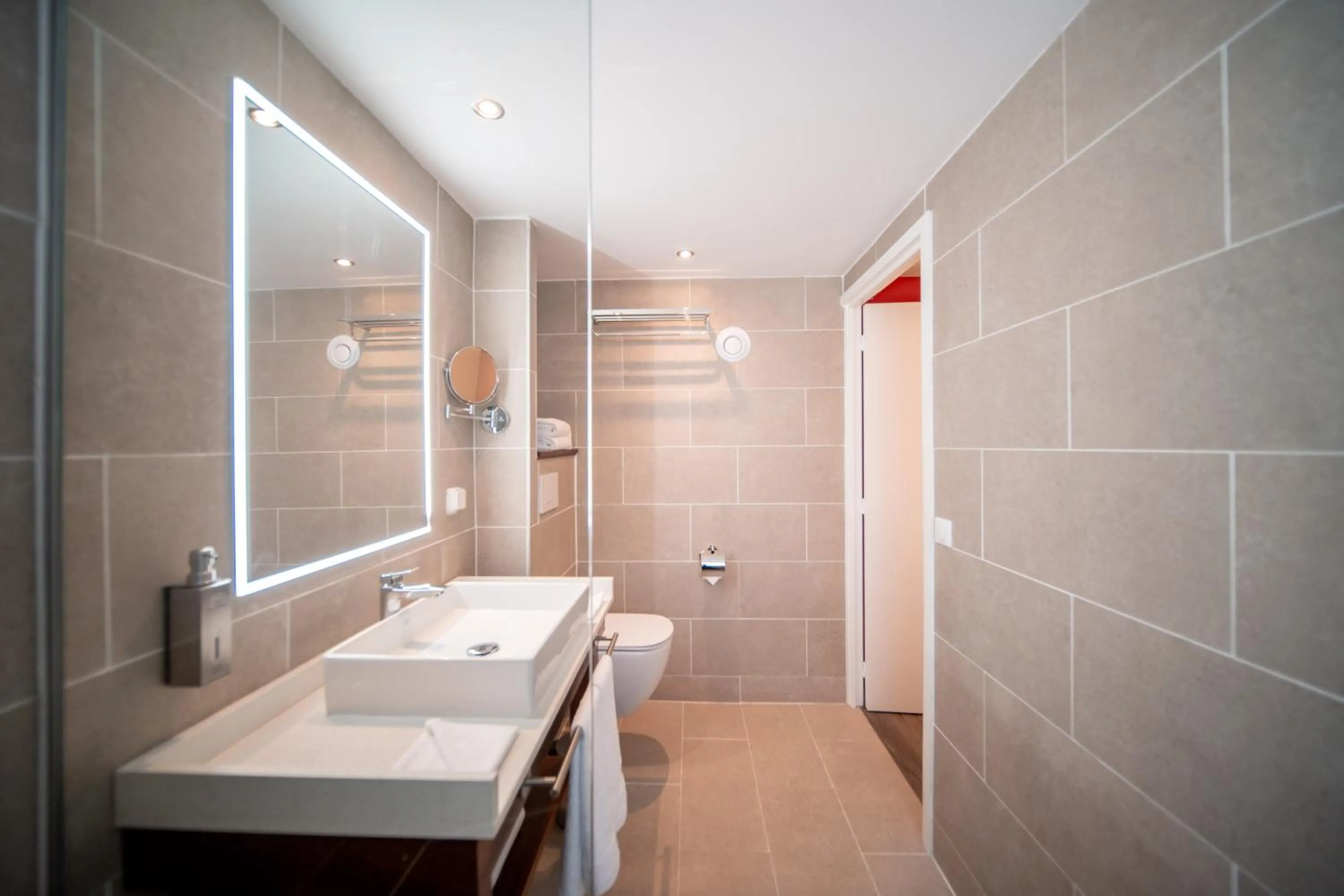 Shower in Maitai Express Tahiti