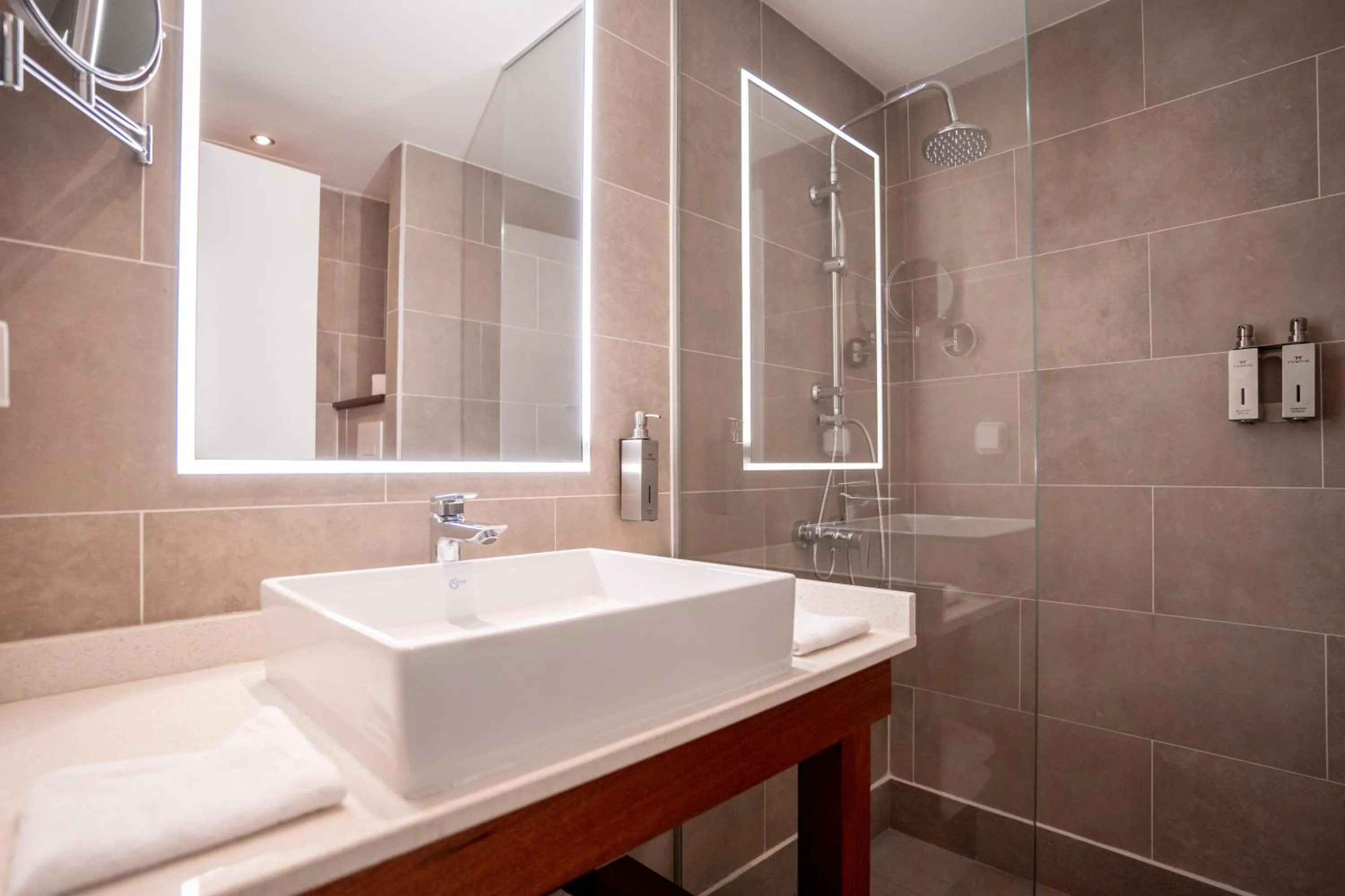 Shower in Maitai Express Tahiti