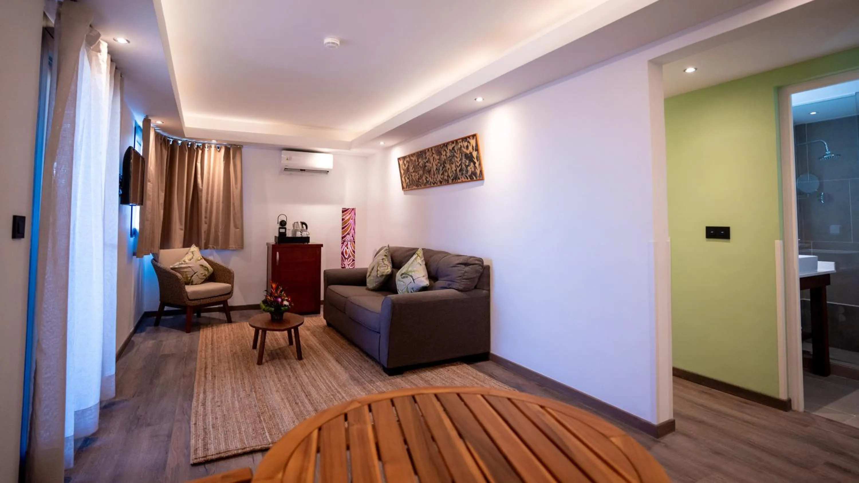 TV and multimedia in Maitai Express Tahiti