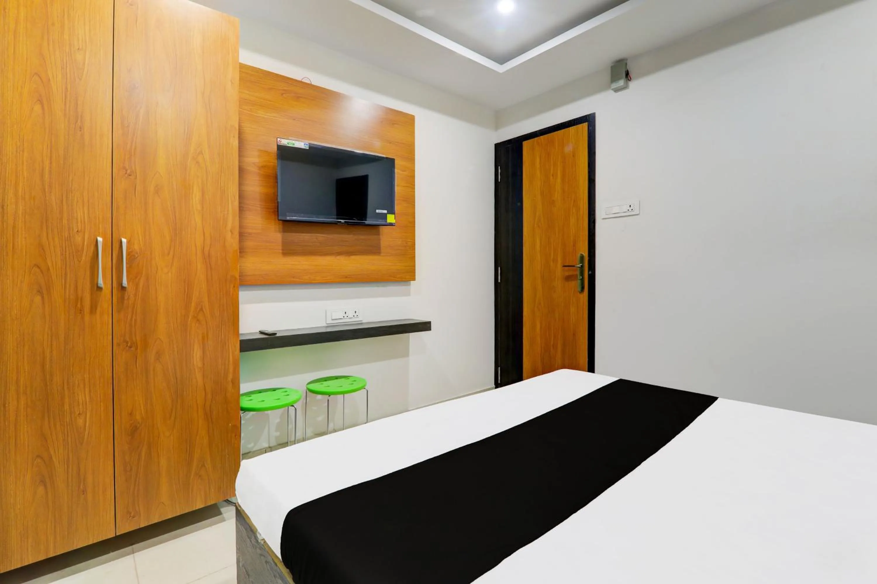 Bedroom, Bed in Hotel O by OYO Aayaansh