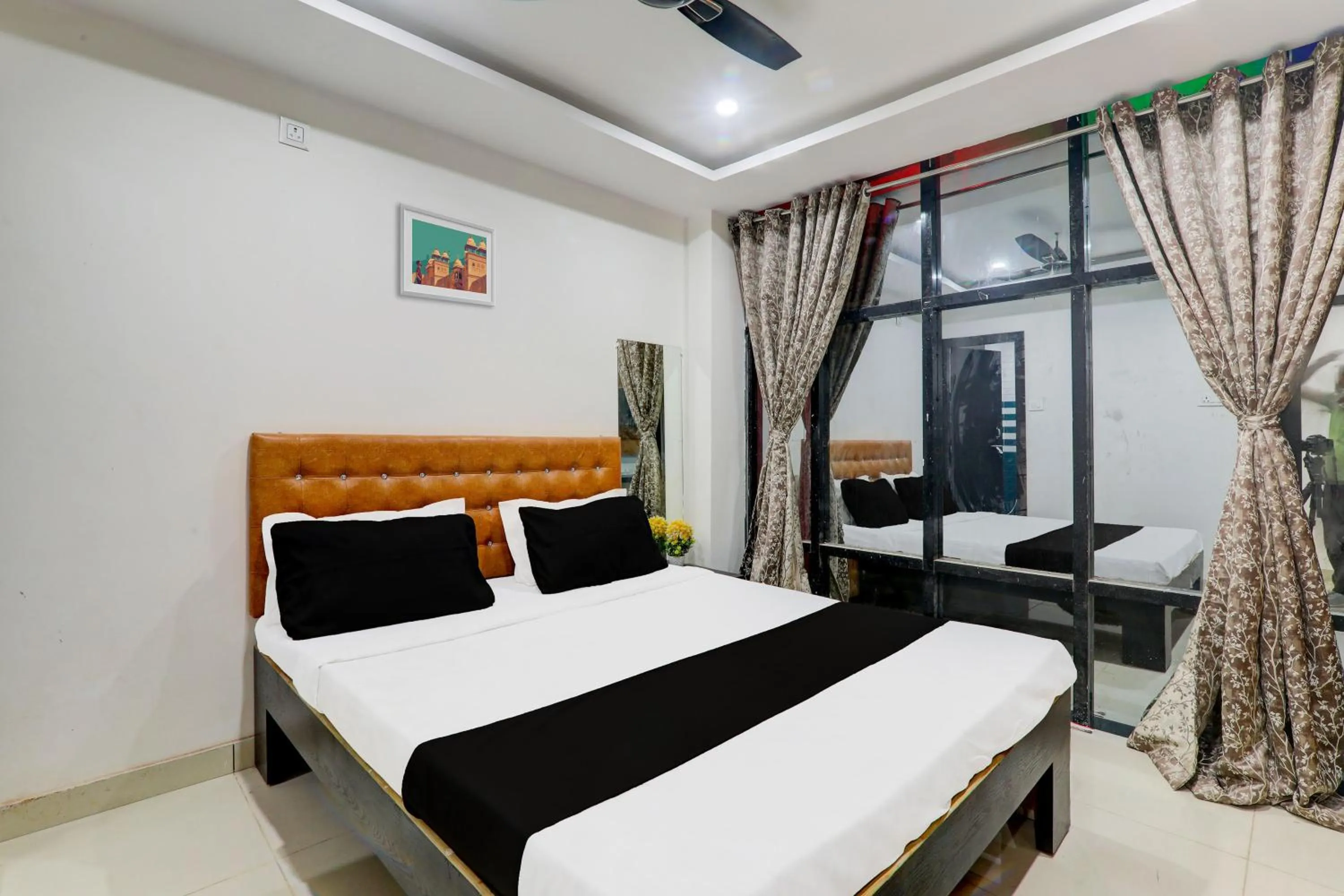 Bedroom, Bed in Hotel O by OYO Aayaansh