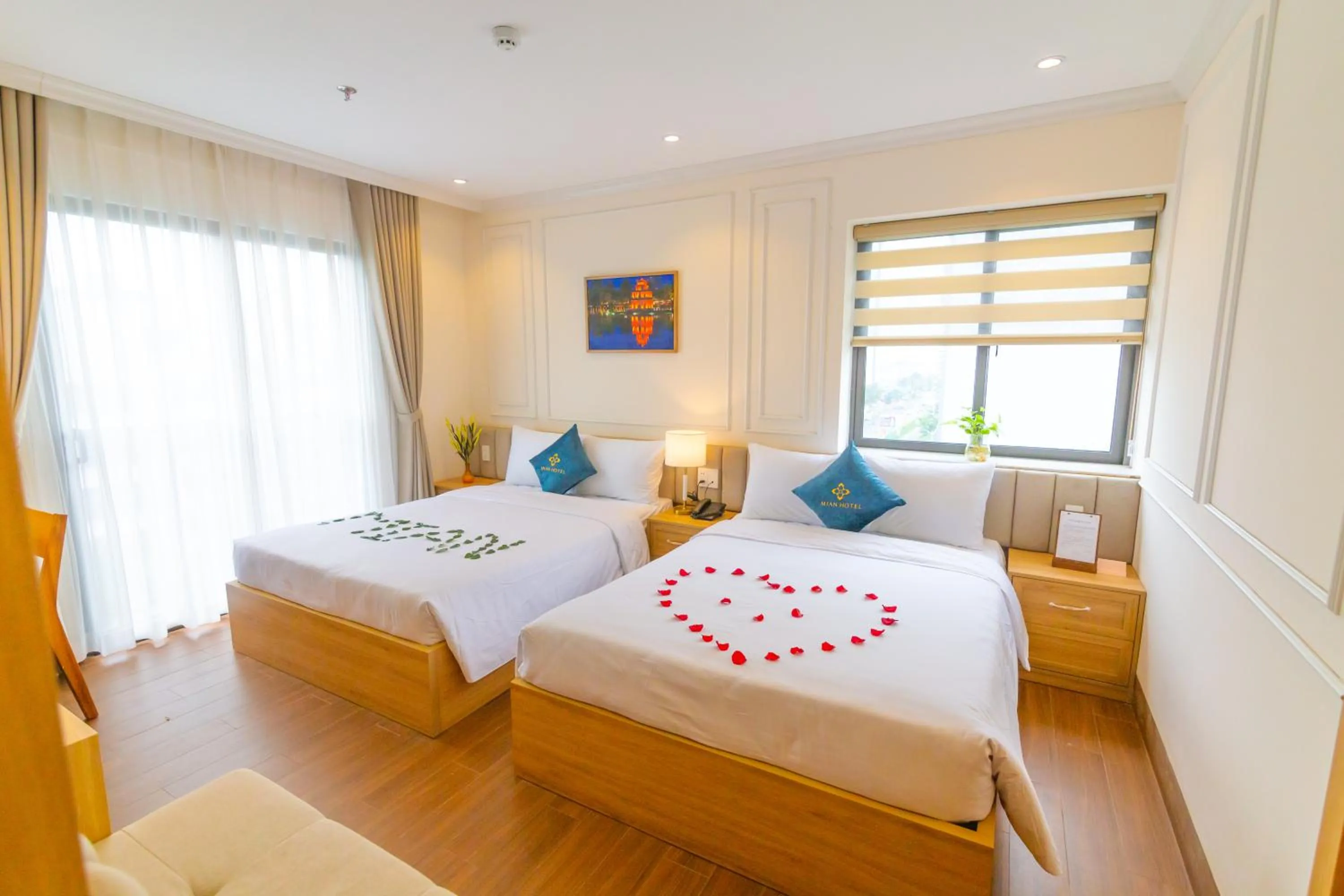 Bed in MiAn Hotel Danang - Infinity Pool