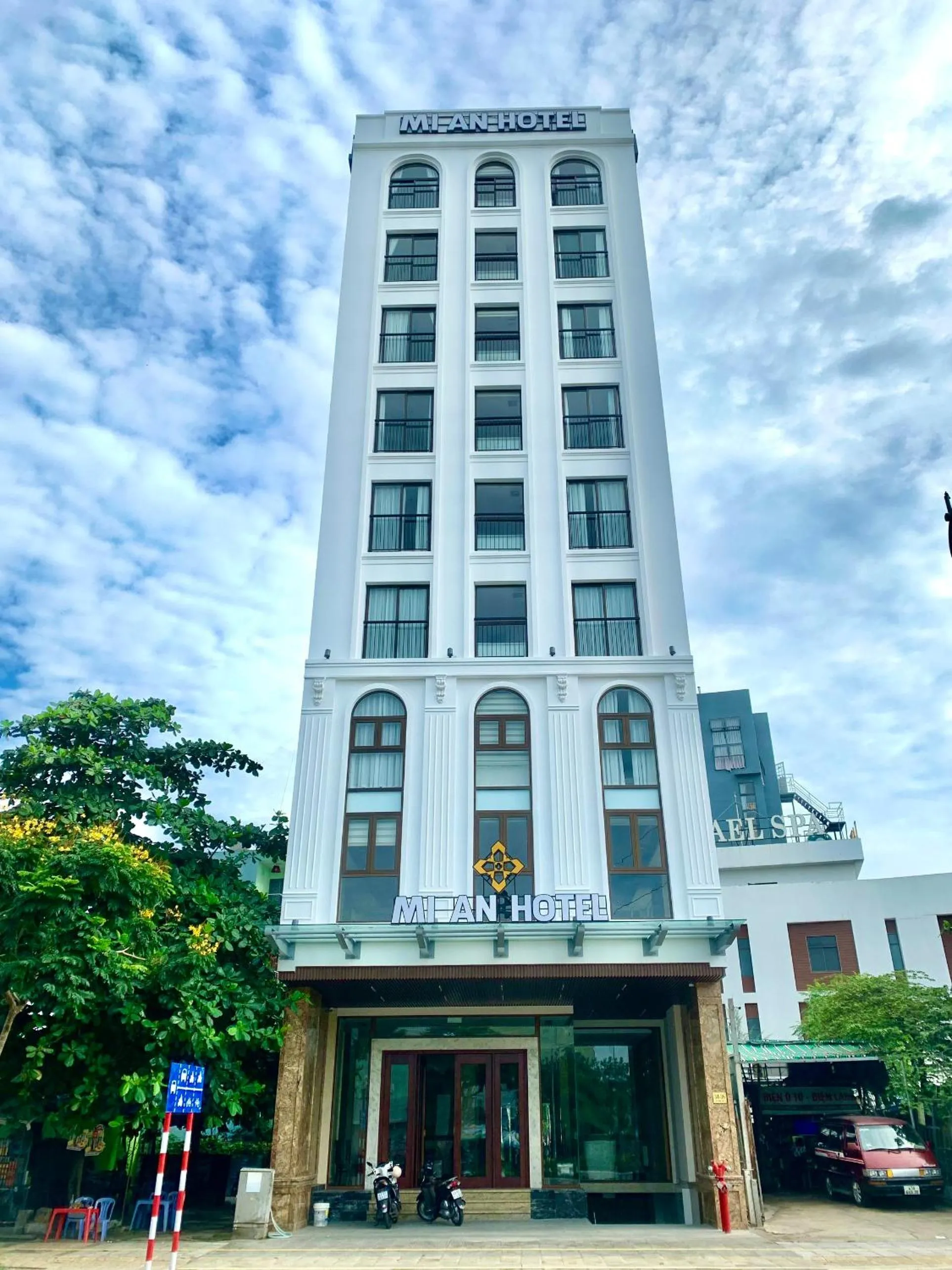 Property building in MiAn Hotel Danang - Infinity Pool