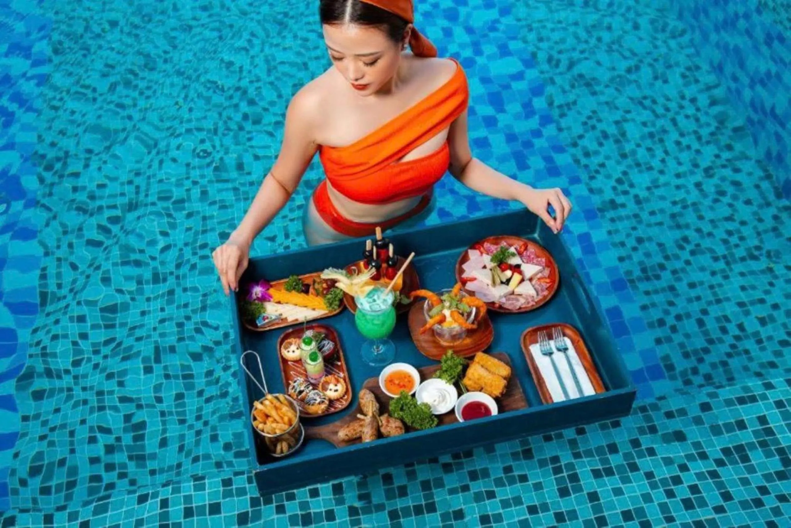 Swimming pool in MiAn Hotel Danang - Infinity Pool