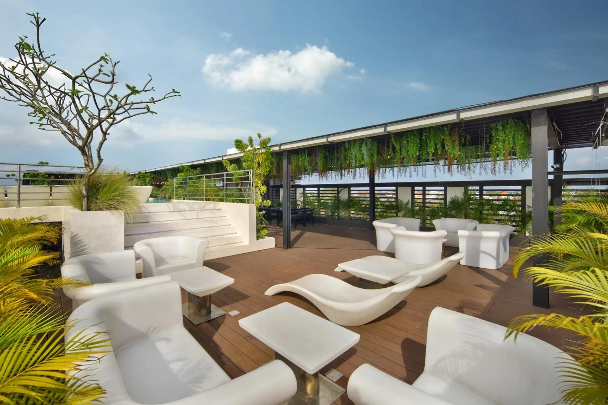 Restaurant/places to eat in Alex Villas Complex N4