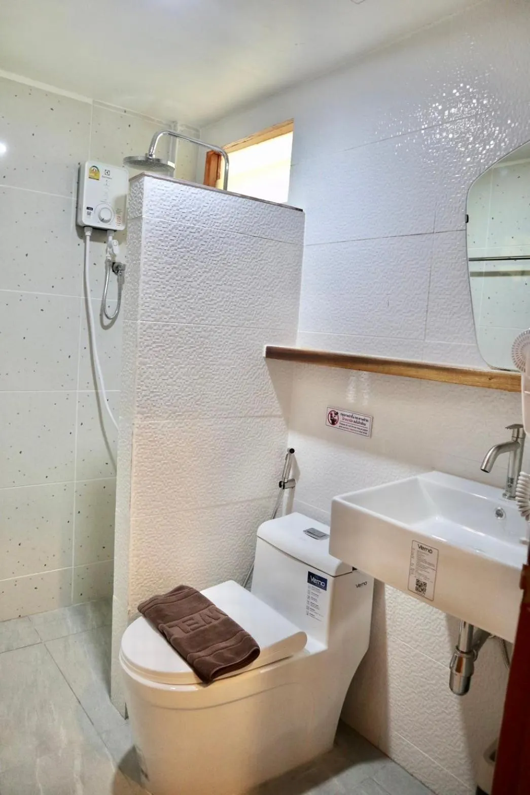 Shower in Ubox samui hostel & Bungalow - Chaweng beach