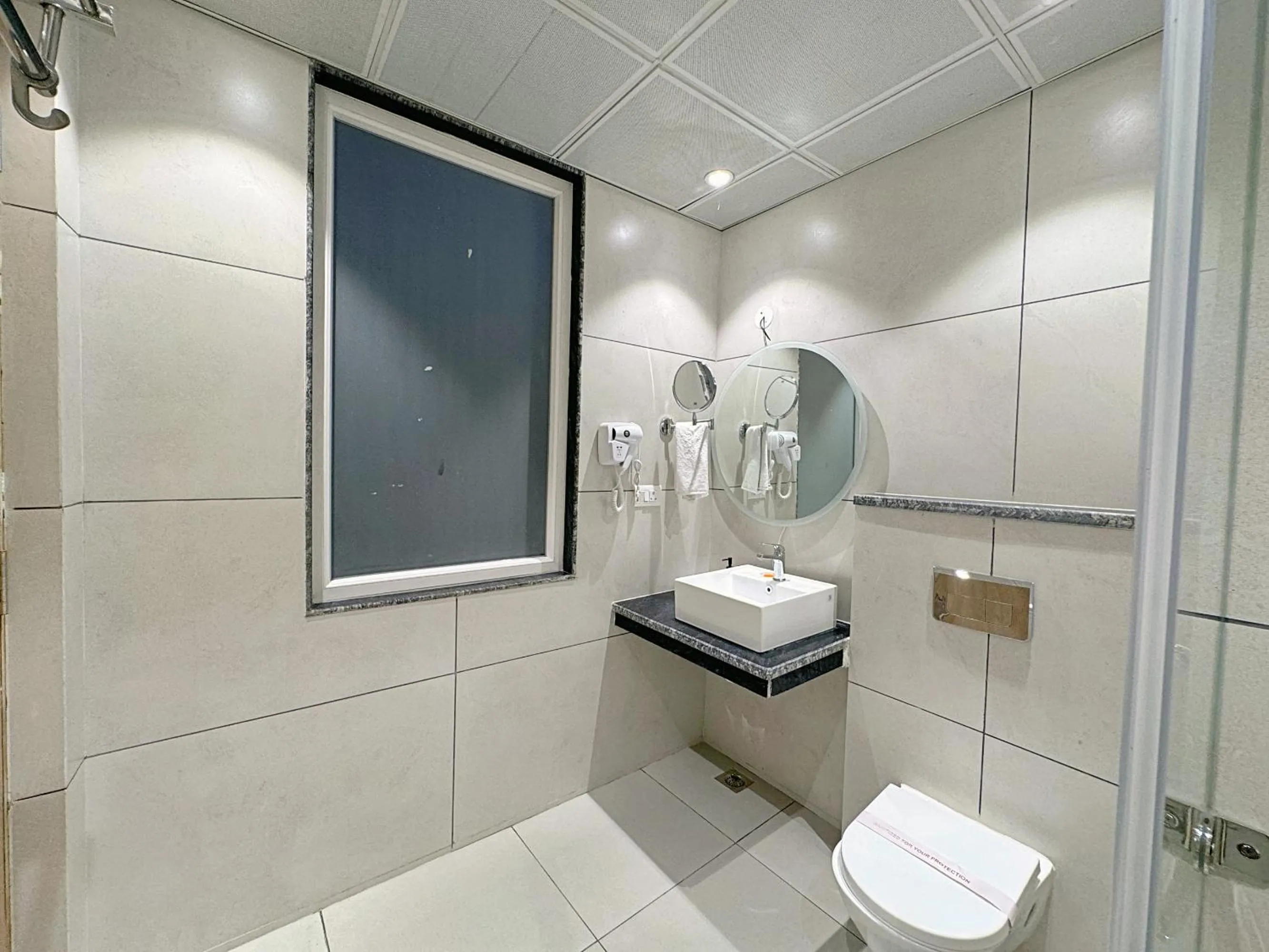 Shower in The Orion Elite - Green Park