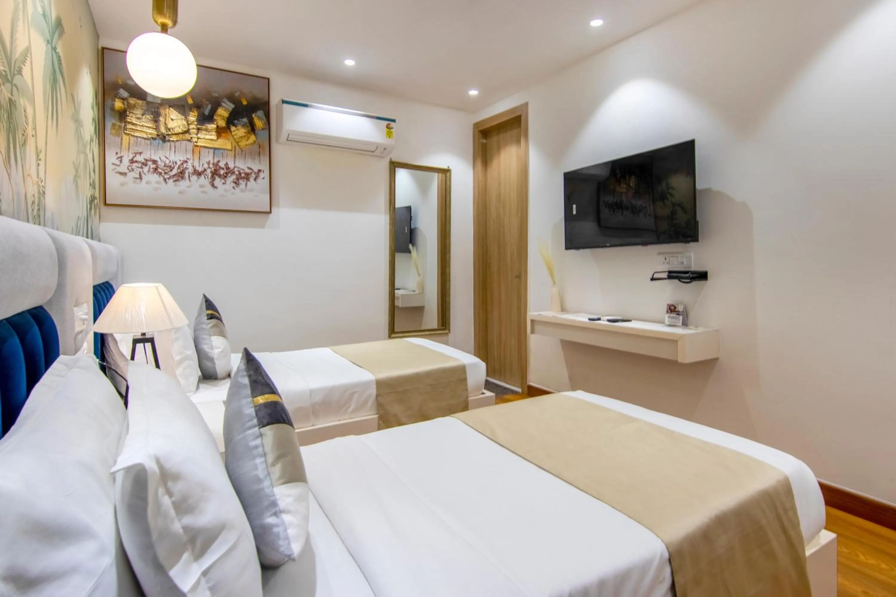 Bed in The Orion Elite - Green Park