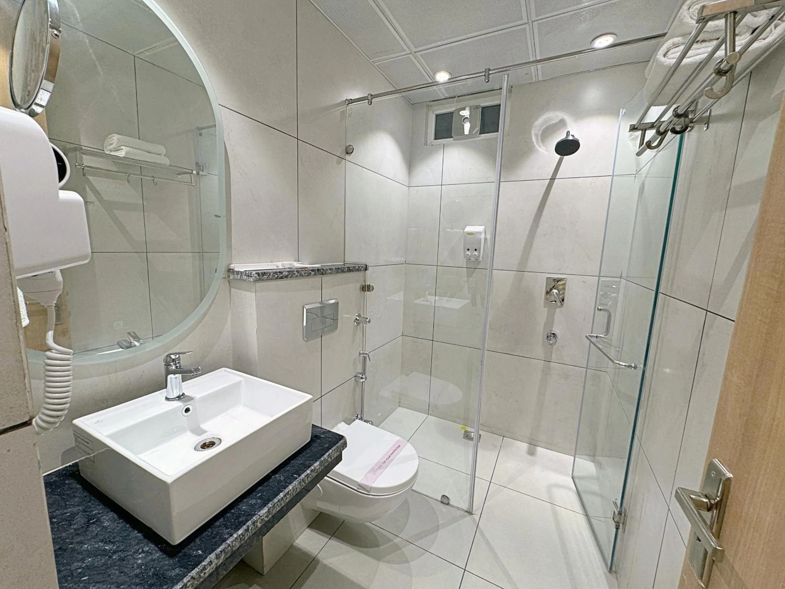 Shower in The Orion Elite - Green Park