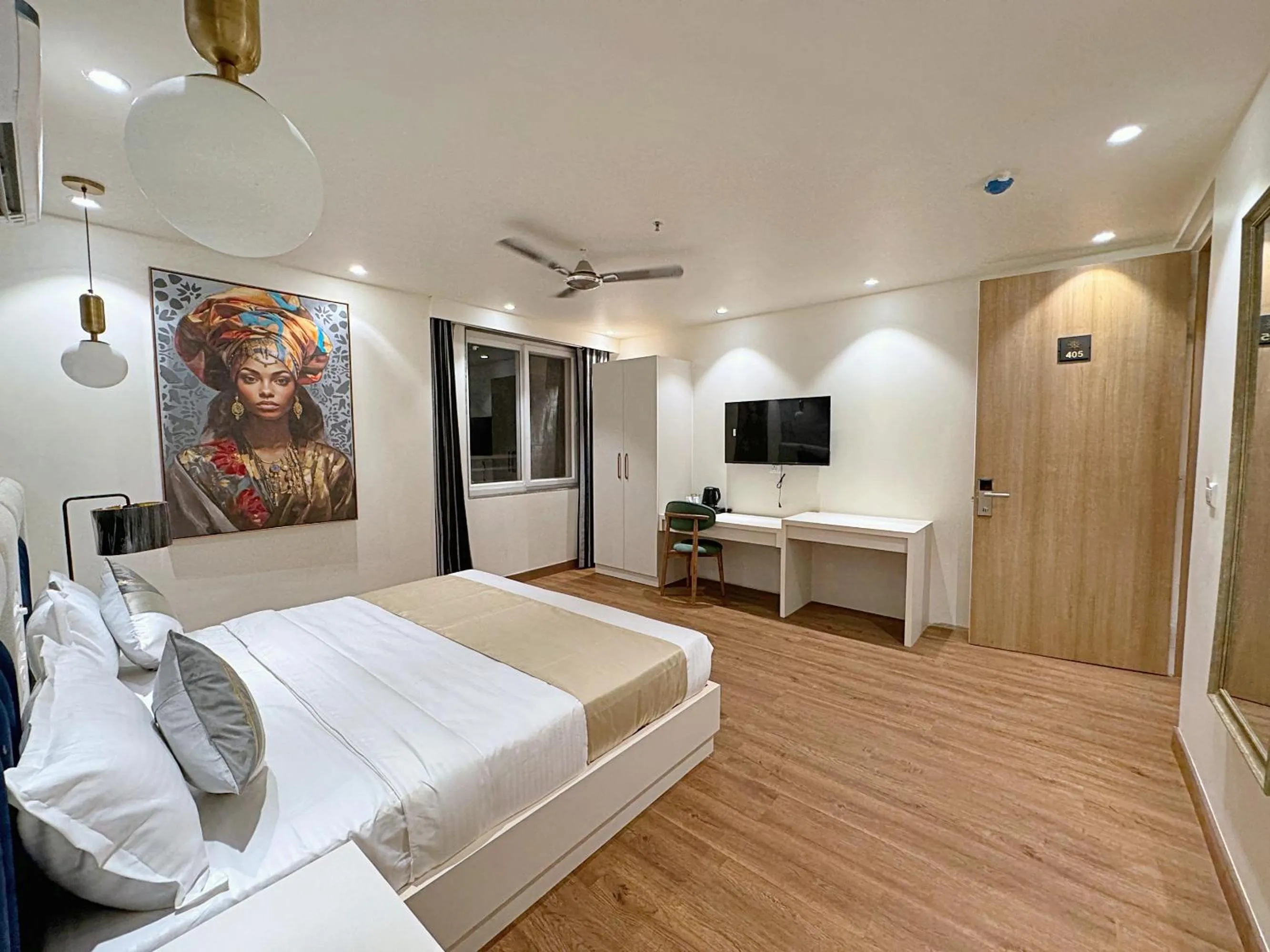 Bed in The Orion Elite - Green Park