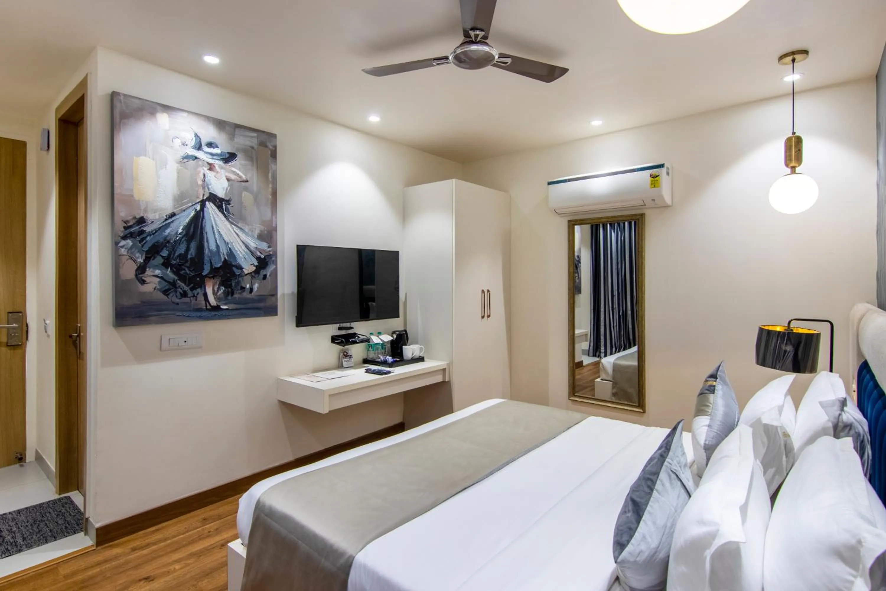 Bedroom, Bed in The Orion Elite - Green Park