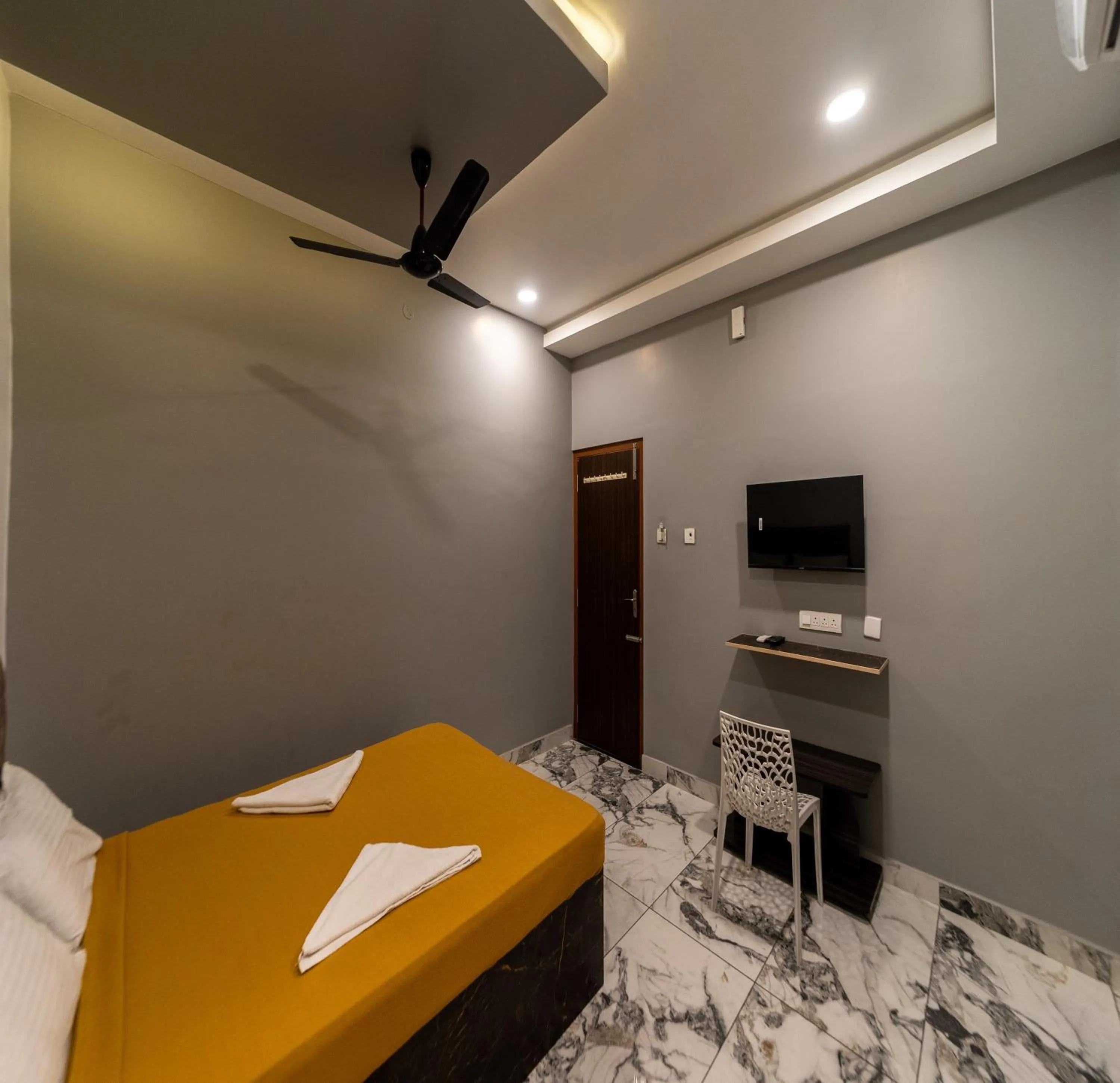 TV and multimedia, Bed in Hotel Bees