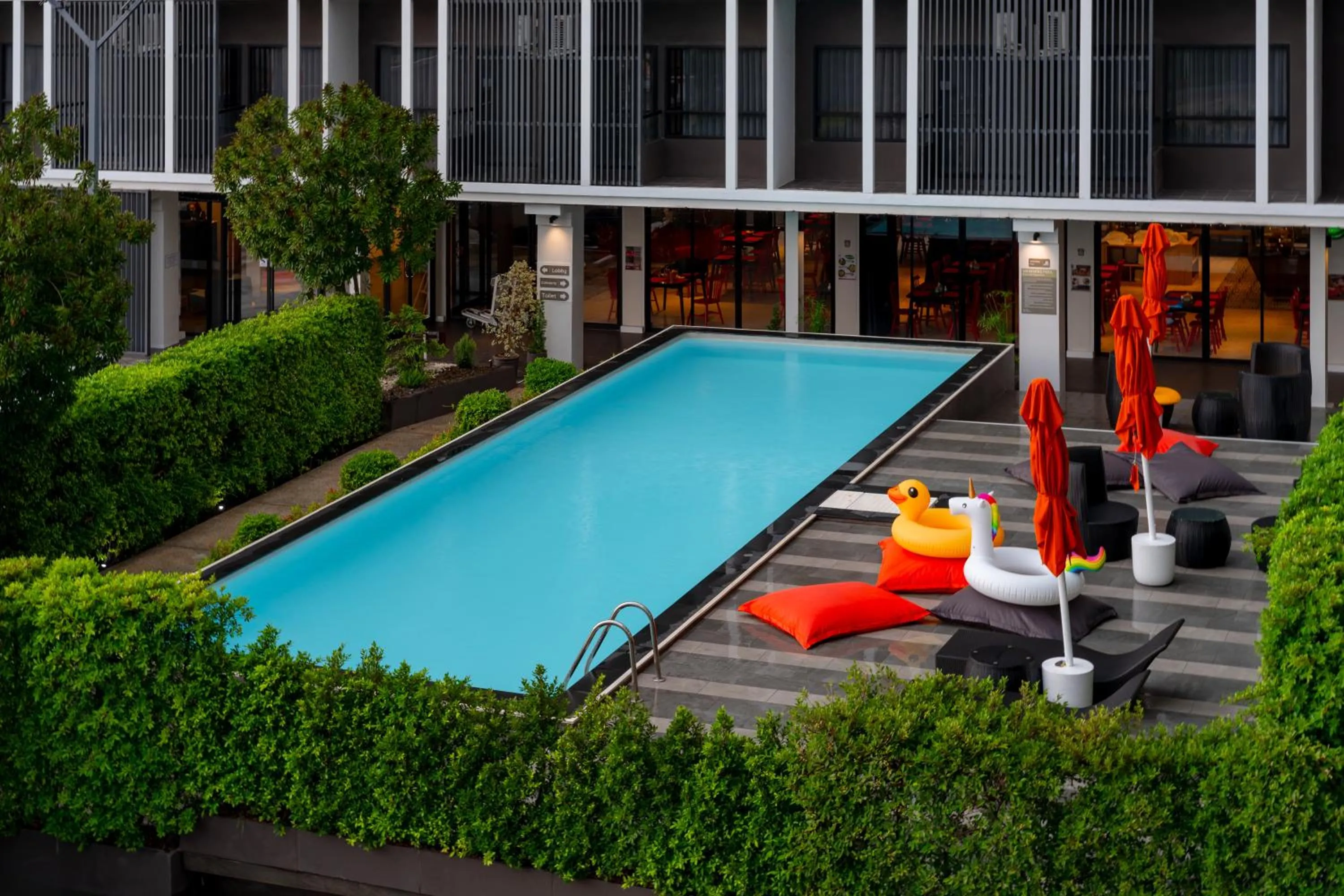 Pool view in Moji Don Mueang Airport Hotel - Bangkok