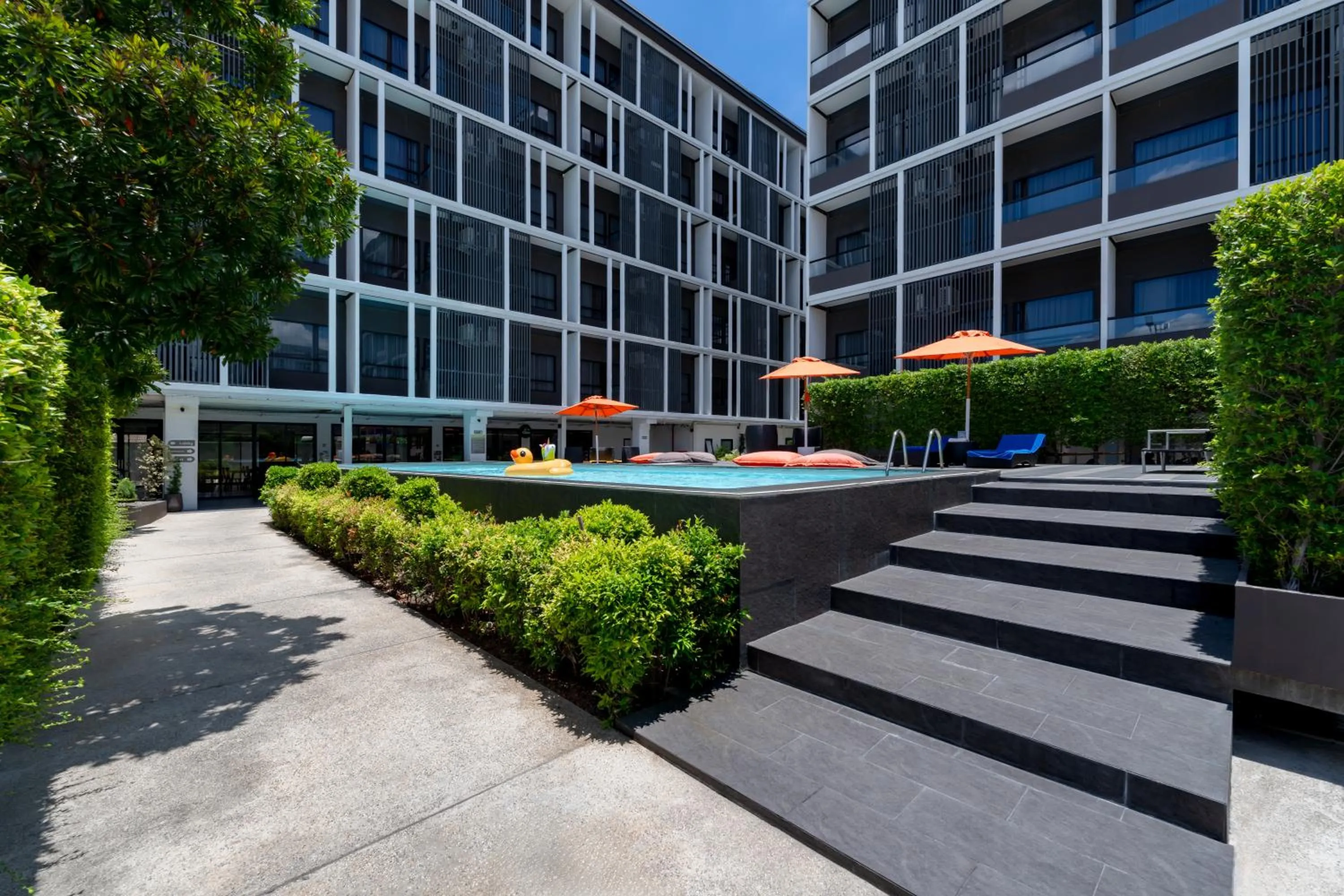 Swimming pool in Moji Don Mueang Airport Hotel - Bangkok